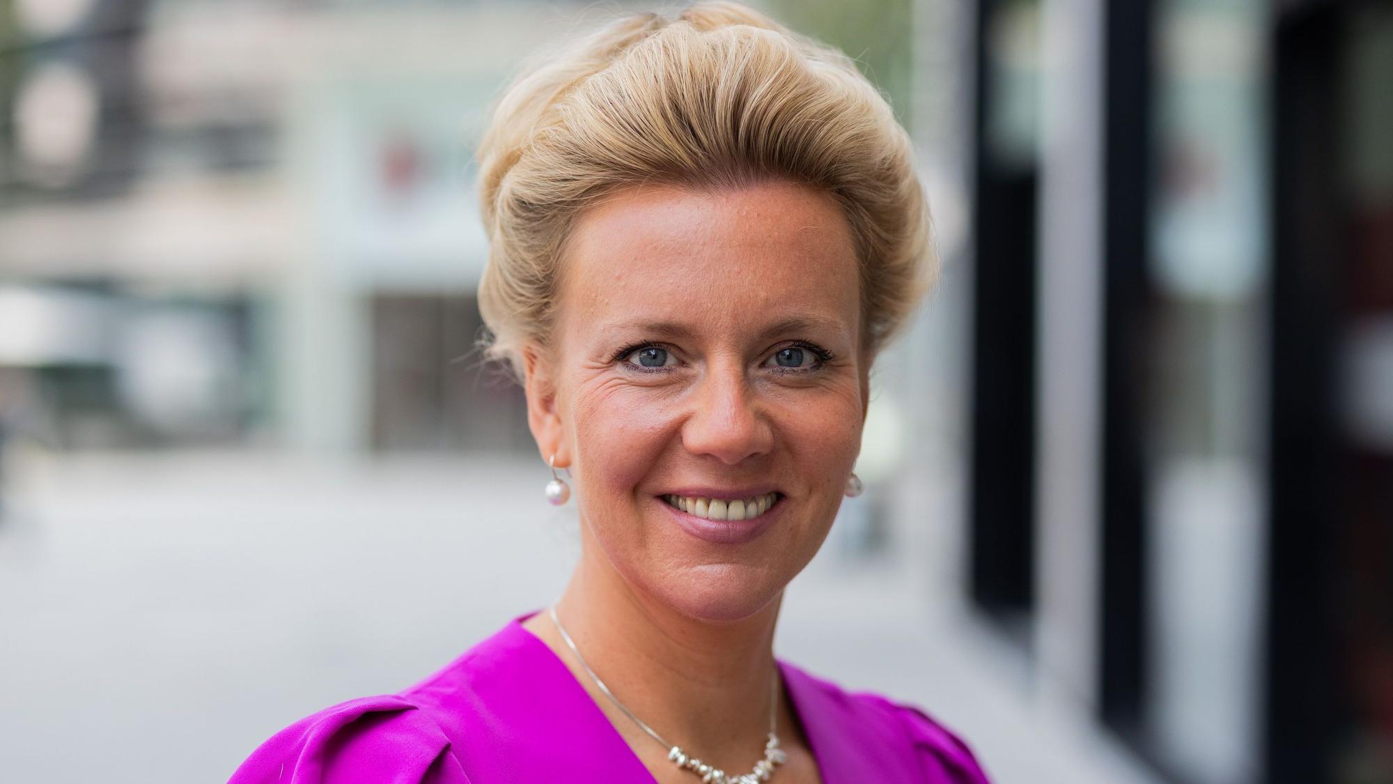 Ina Brandes (CDU) ist seit 2021 Kultur- und Wissenschaftsministerin von Nordrhein-Westfalen.