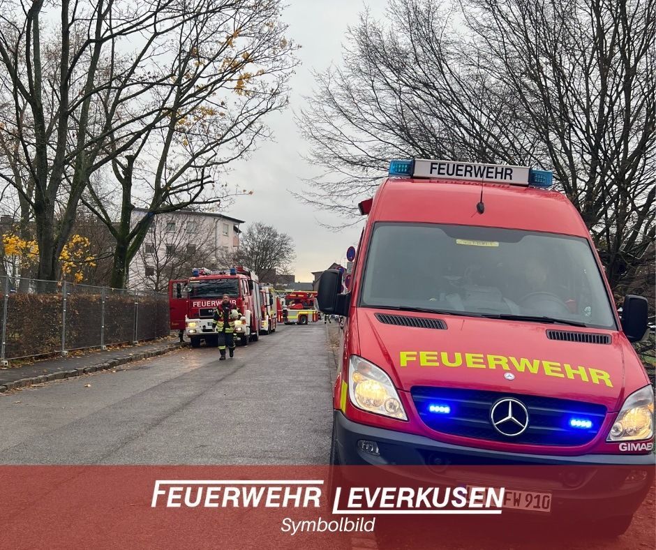 Gefahrstoffeinsatz der Feuerwehr in Leverkusen.