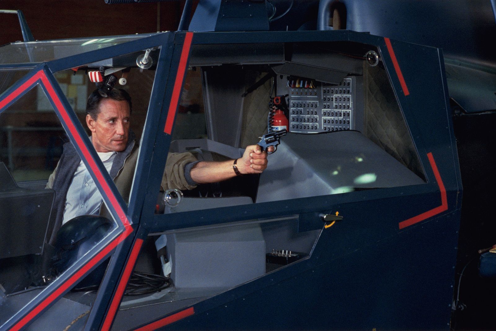 Officer Frank Murphy (Roy Scheider) kommt einer brisanten Verschwörung auf die Schliche.  (Bild: ZDF/Bruce W. Talamon)