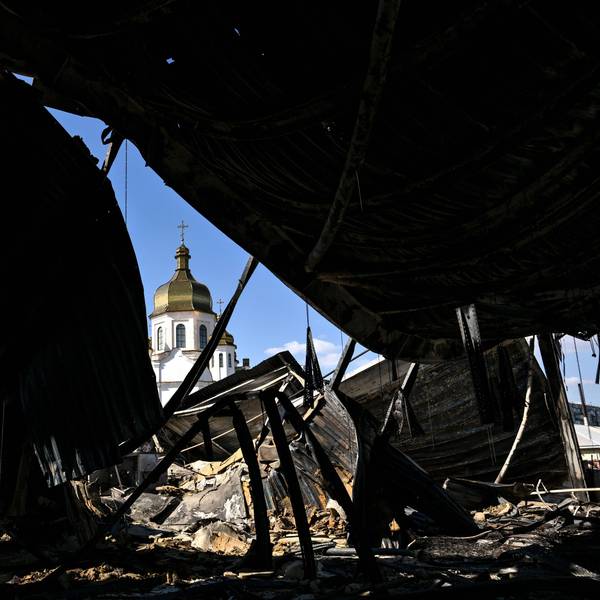 Ein zerstörtes Einkaufszentrum in Saporischschja. Immer wieder nimmt die russische Armee Zivilisten ins Visier, laut der UN auch mit sexualisierter Gewalt. (Archivbild)
