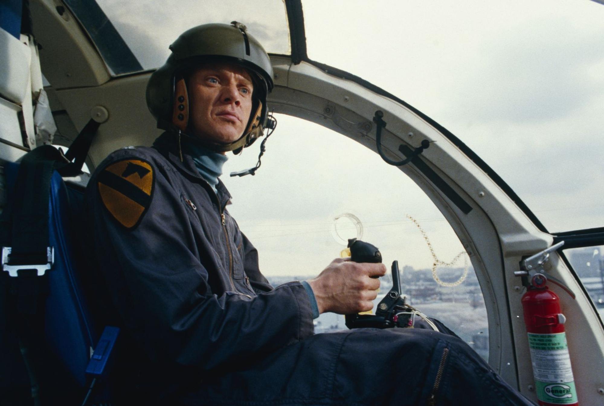 F.E. Cochrane (Malcolm McDowell) handelt in eigenem Interesse. Um sich und sein Vorhaben zu schützen, scheut er keine Mittel. (Bild: ZDF/Bruce W. Talamon)