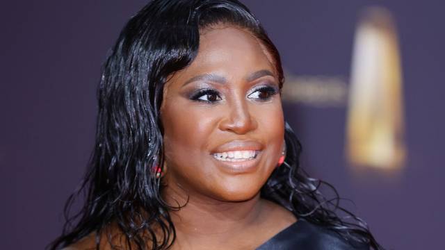 Motsi Mabuse hat im „Kölner Treff“ über ihre Kindheit in Südafrika gesprochen. (Bild: 2024 Getty Images/Joshua Sammer)