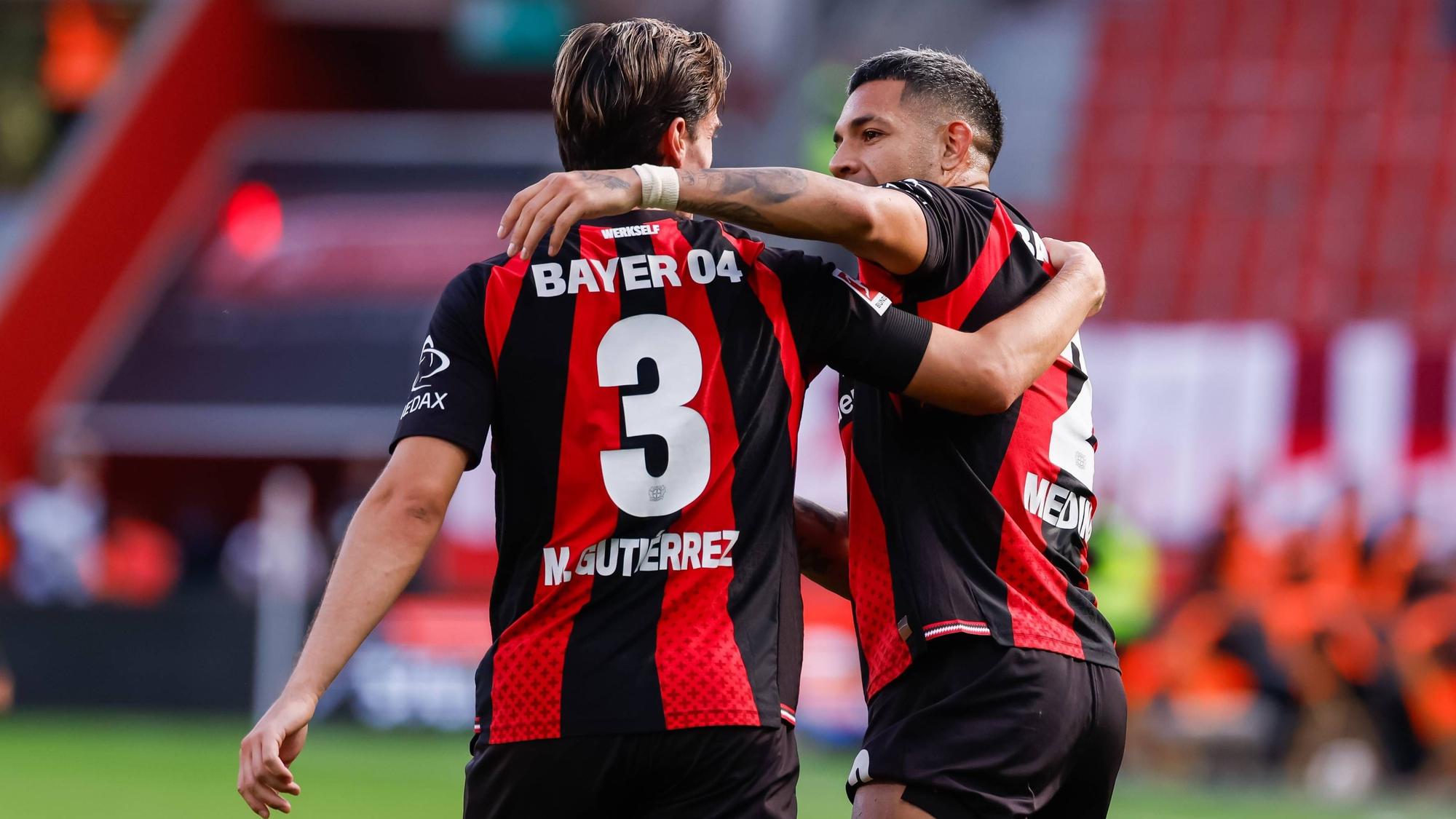 LEVERKUSEN - 3 Miguel Gutierrez of Bayer Leverkusen celebrates his team s second goal during the Bundesliga match between Bayer 04 Leverkusen and RB Leipzig at the BayArena on September 20, 2026, in Leverkusen, Germany. MARCEL TER BALS / ANP Bundesliga 2026/27 xVIxANPxSportx/xMarcelxterxBalsxIVx 569406767 originalFilename: 569406767.jpg
