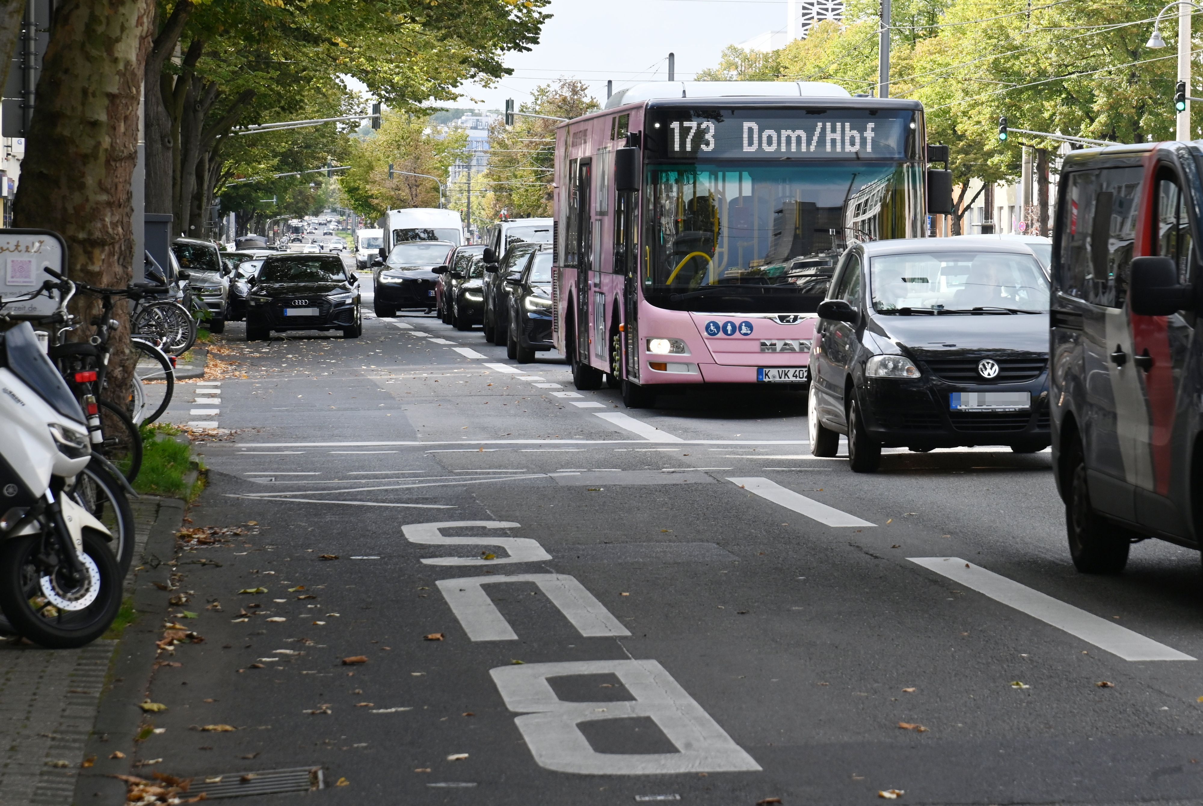 Die Expressbuslinien auf der Aachener Straße werden weitgehend eingestellt.