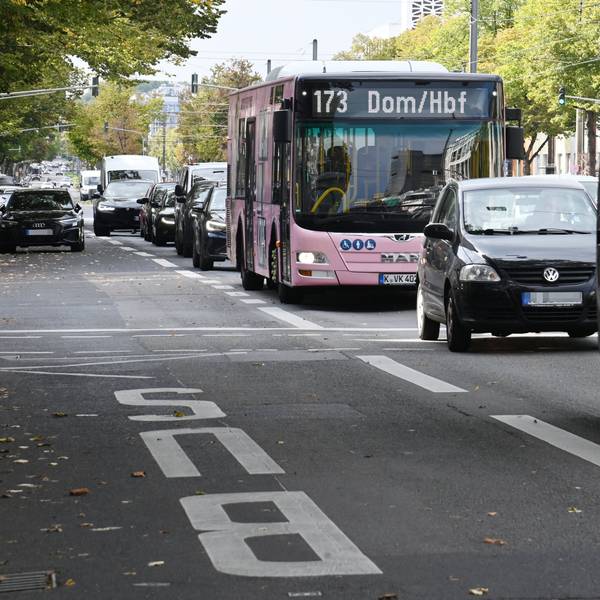 Die Expressbuslinien auf der Aachener Straße werden weitgehend eingestellt.
