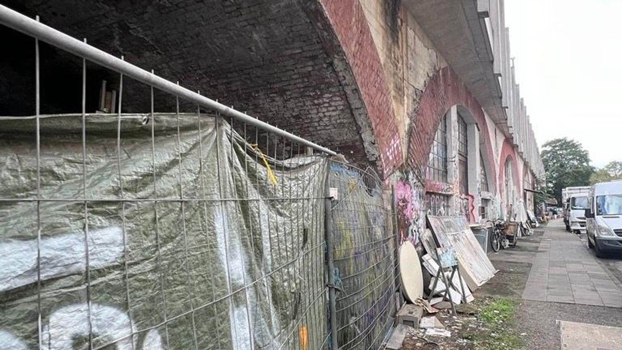 Bahnbögen Ehrenfeld Hüttenstraße im September 2026