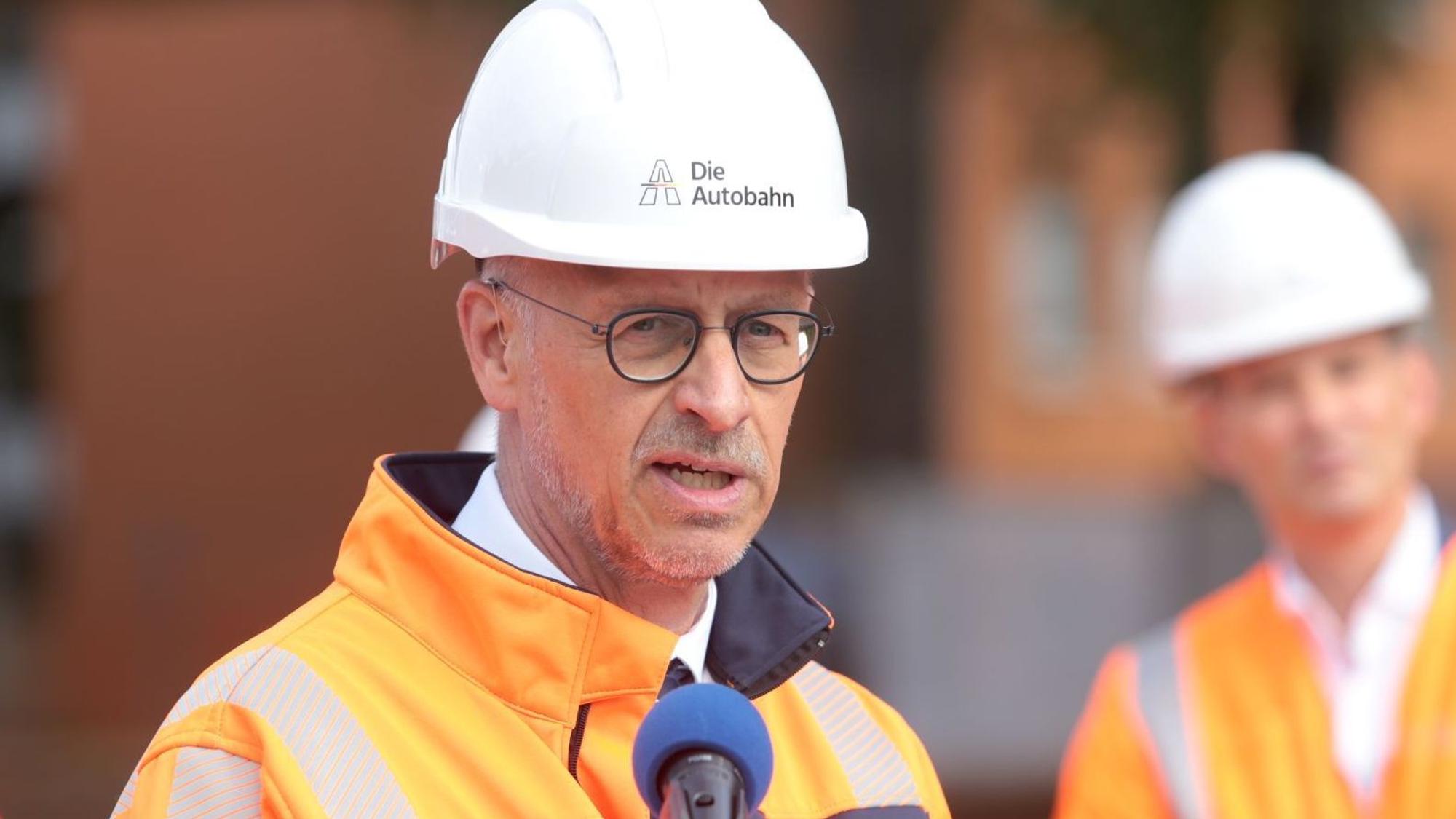 Dirk Brandenburger, technischer Geschäftsführer der Autobahn GmbH