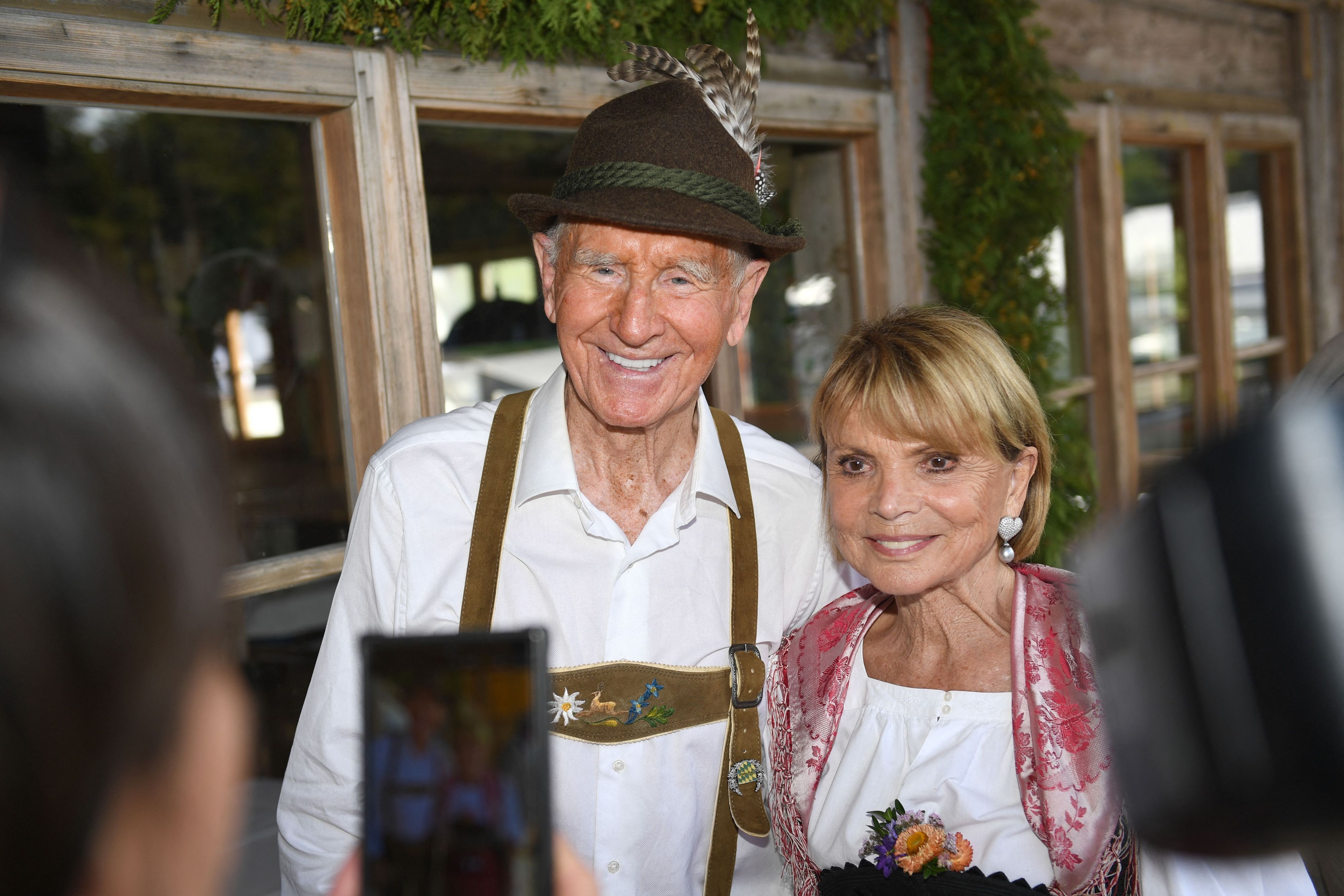 Uschi Glas schaute mit Frédéric von Anhalt im Käferzelt vorbei.