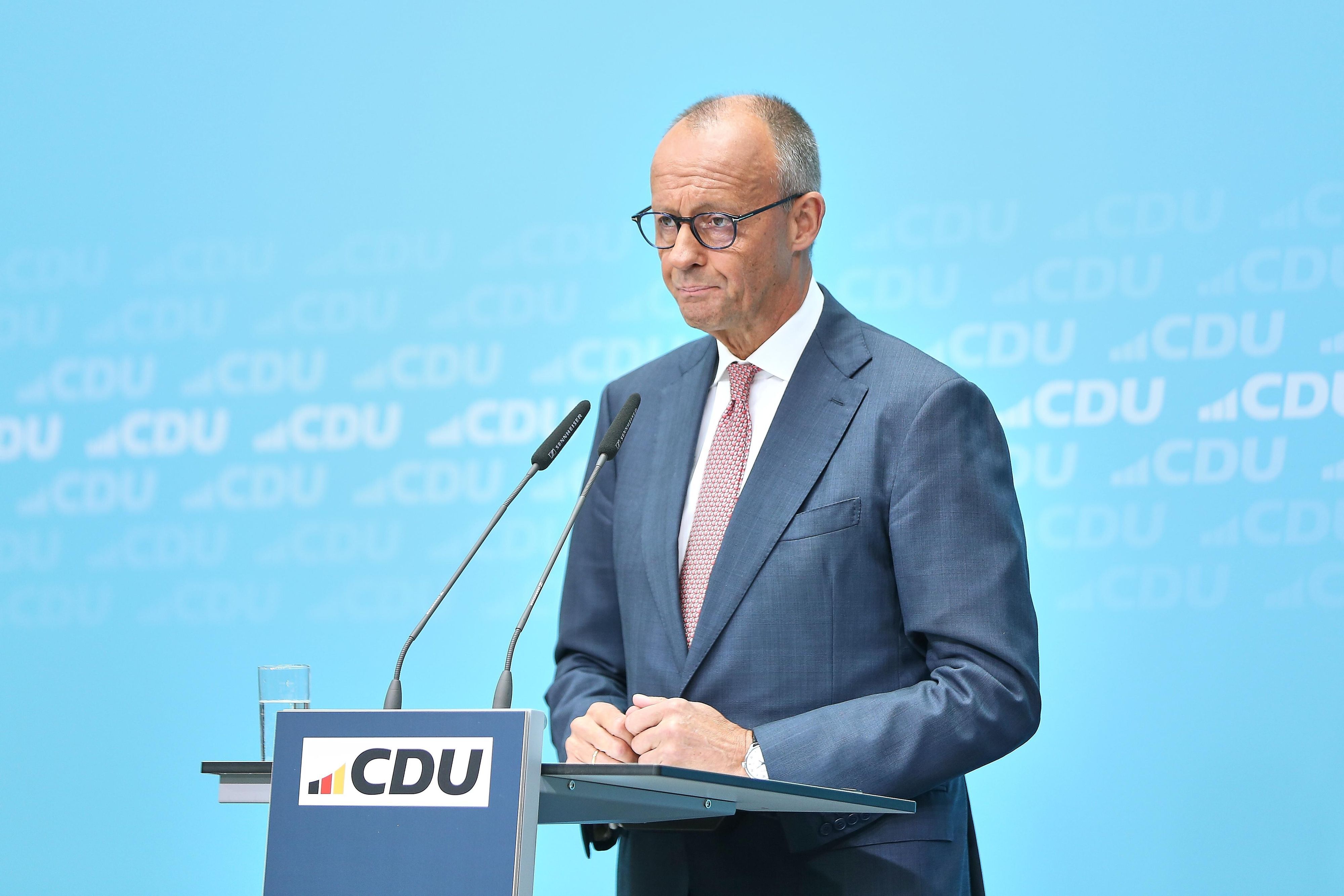 Berlin, Deutschland: Konrad-Adenauer-Haus: Pressekonferenz in der CDU-Bundesgeschäftsstelle nach Landtagswahlen in Mecklenburg-Vorpommern und Berlin: Bundeskanzler Friedrich Merz (CDU)