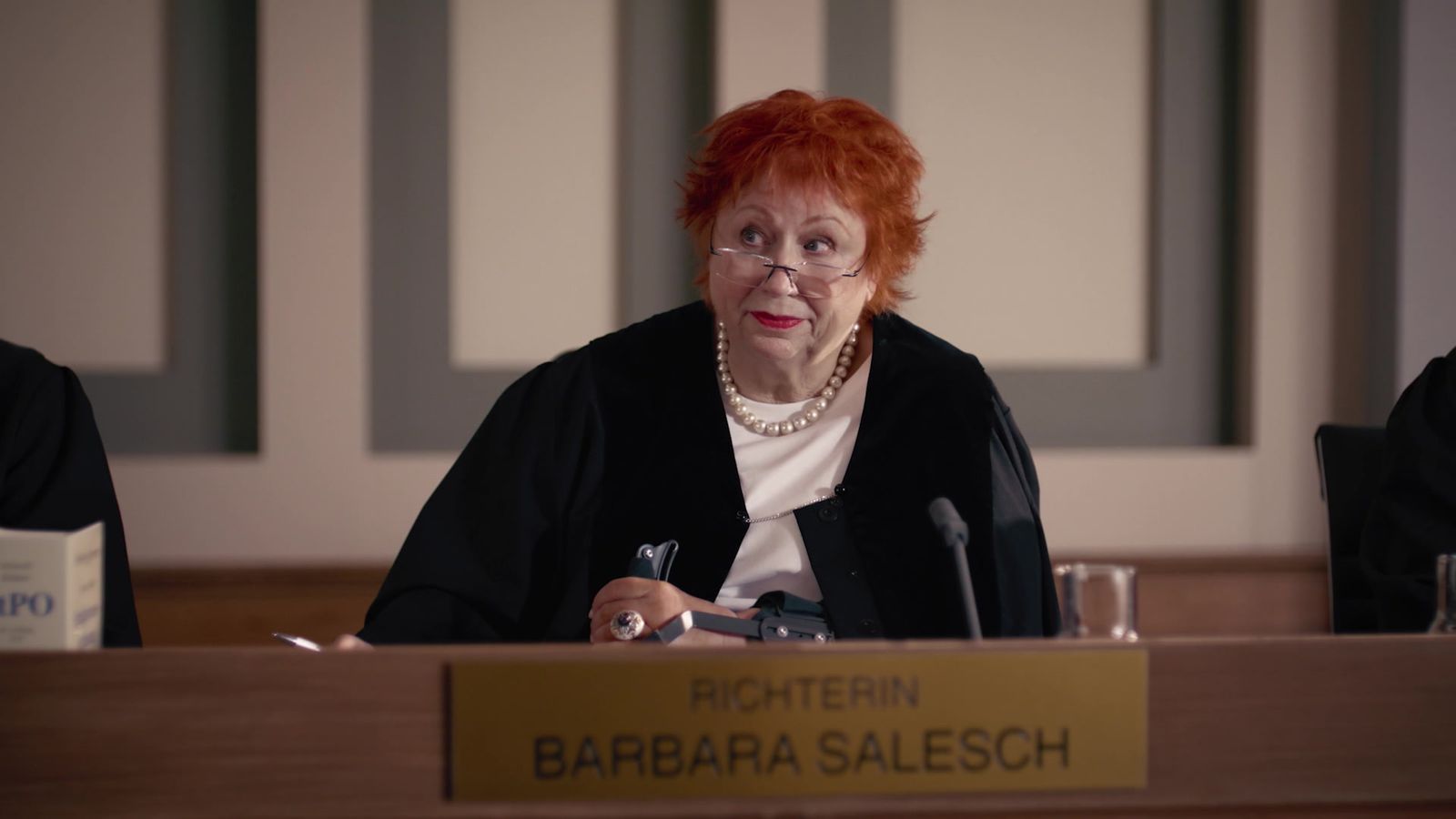 Barbara Salesch ist mit ihrer Gerichtsshow im TV nun einmal mehr auch in der Primetime zu sehen.  (Bild: RTL)