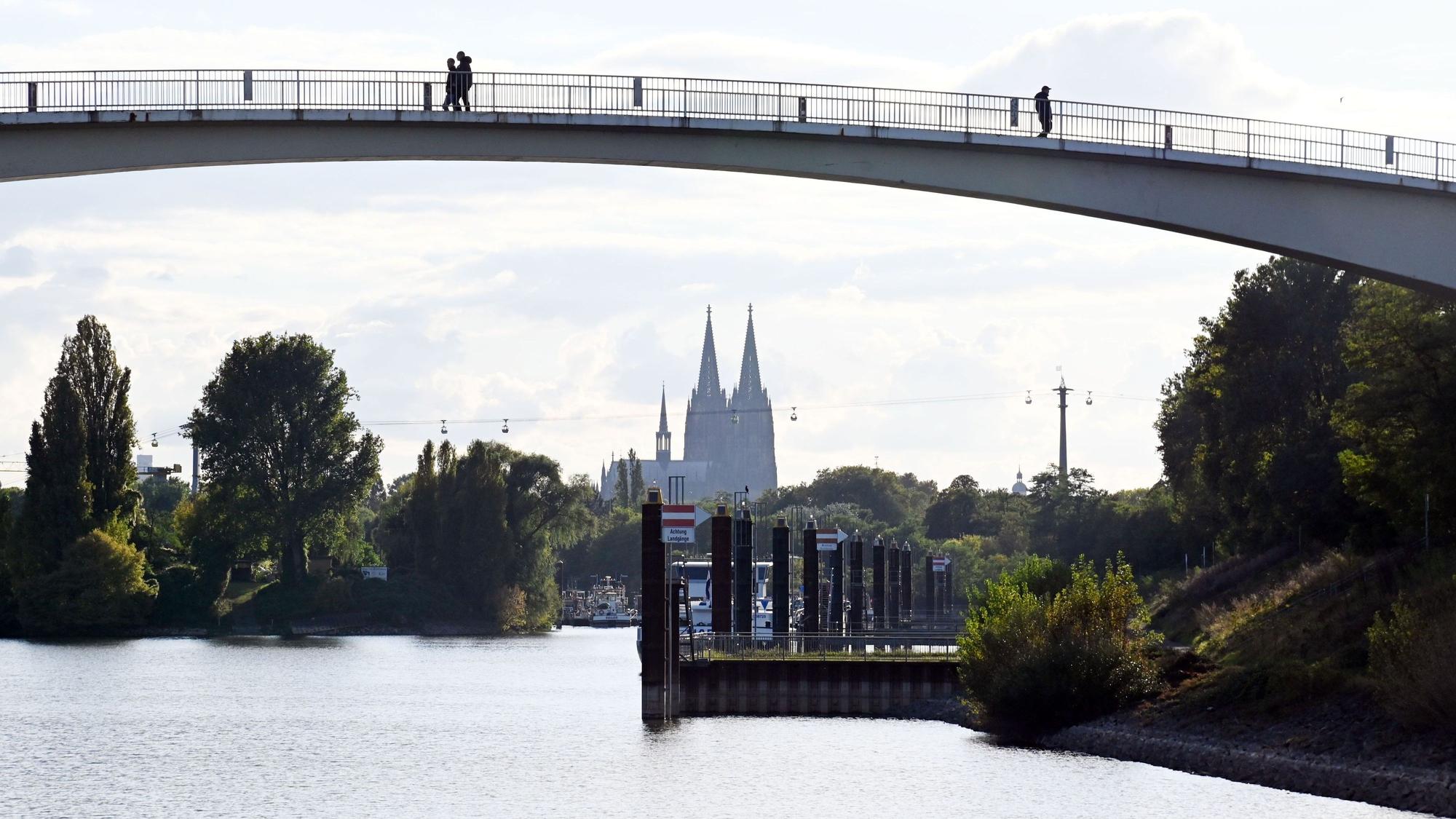 Sonnenschein über Köln im Herbst. (Archivbild)