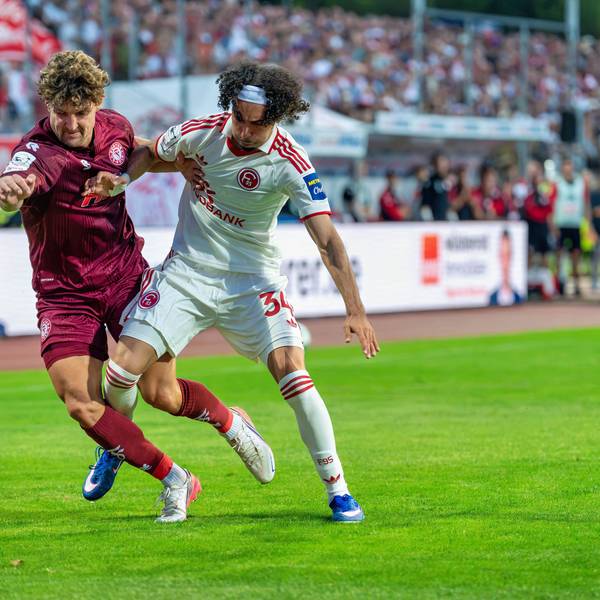 Fortuna Kölns Angreifer Enzo Wirtz im Spiel gegen Fortuna Düsseldorf.
