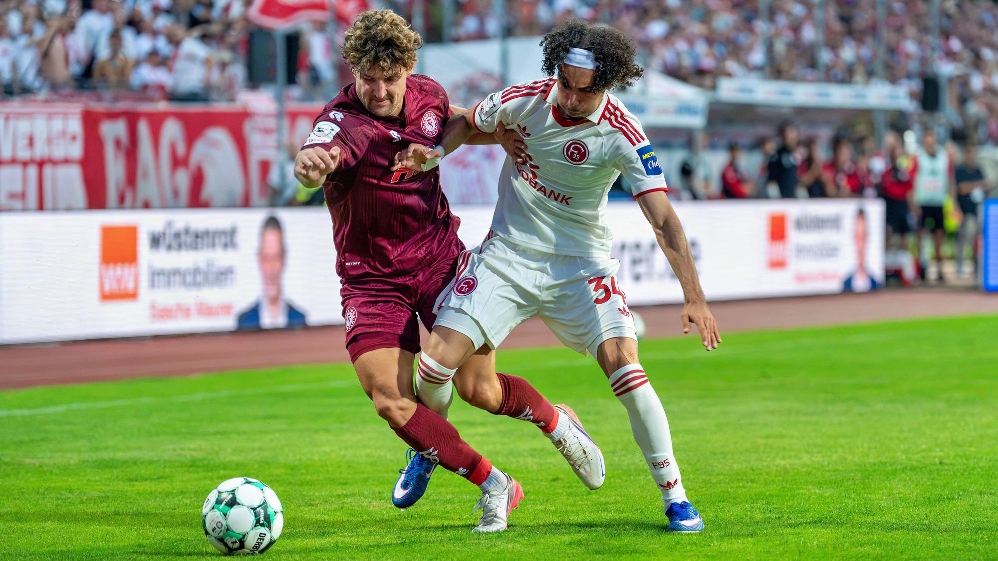 Fortuna Kölns Angreifer Enzo Wirtz im Spiel gegen Fortuna Düsseldorf.
