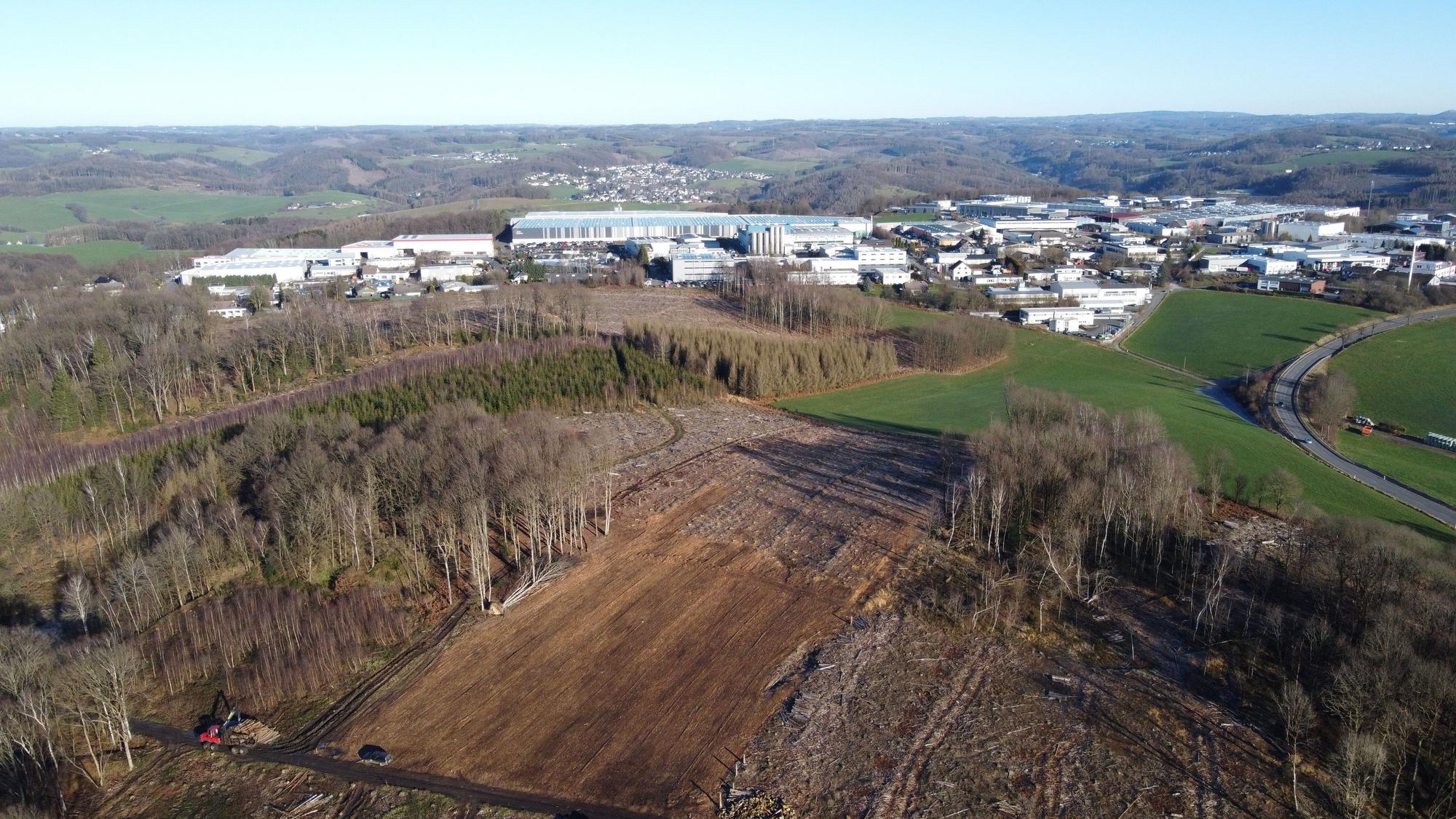 Südwestlich des jetzigen Gewerbegebietes Klause soll die Erweiterung auf rund 34 Hektar erfolgen. Der Abstand zum Ort Weyer wird größer.
