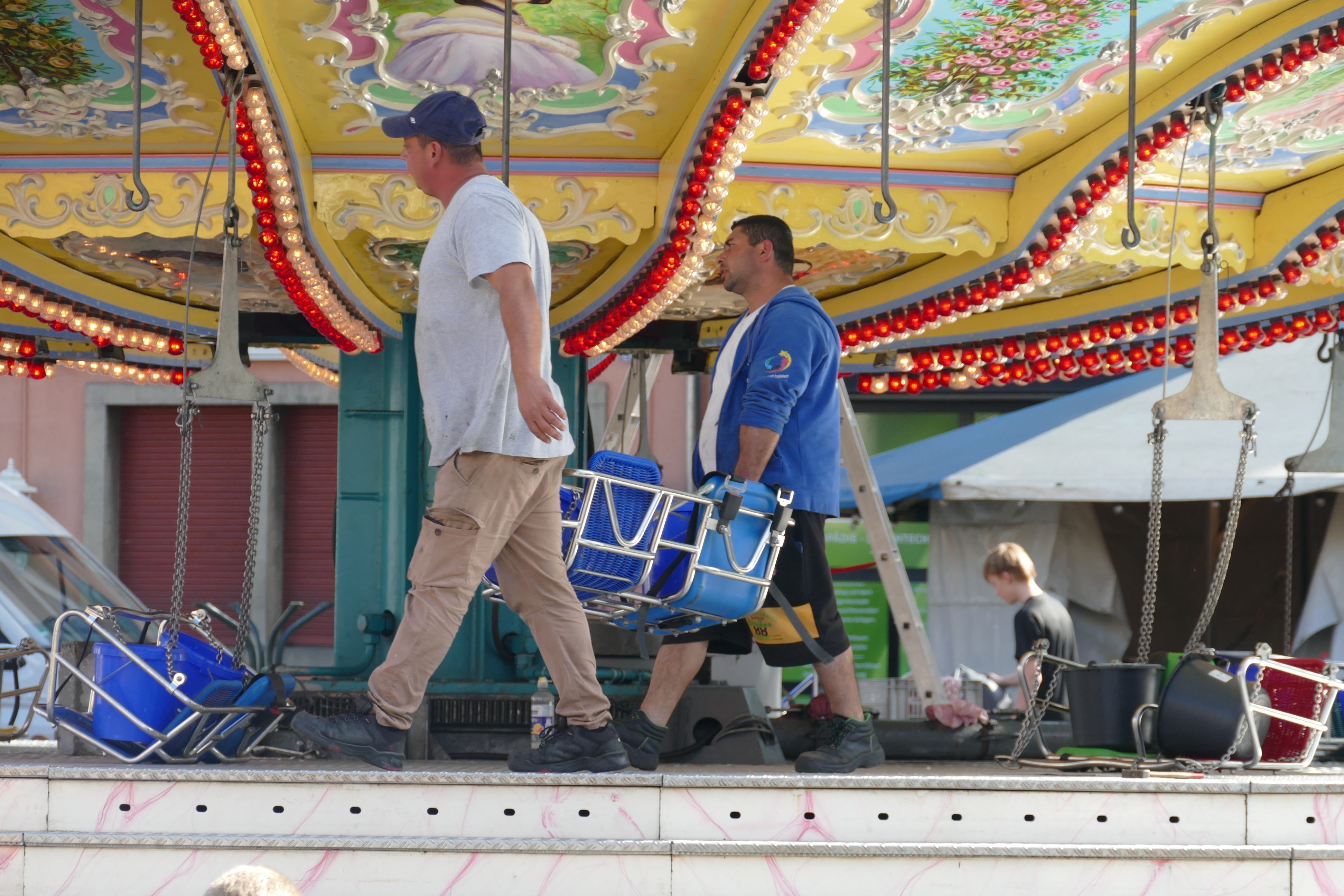 Der „Wellenflug“ erhält seine Sitze.