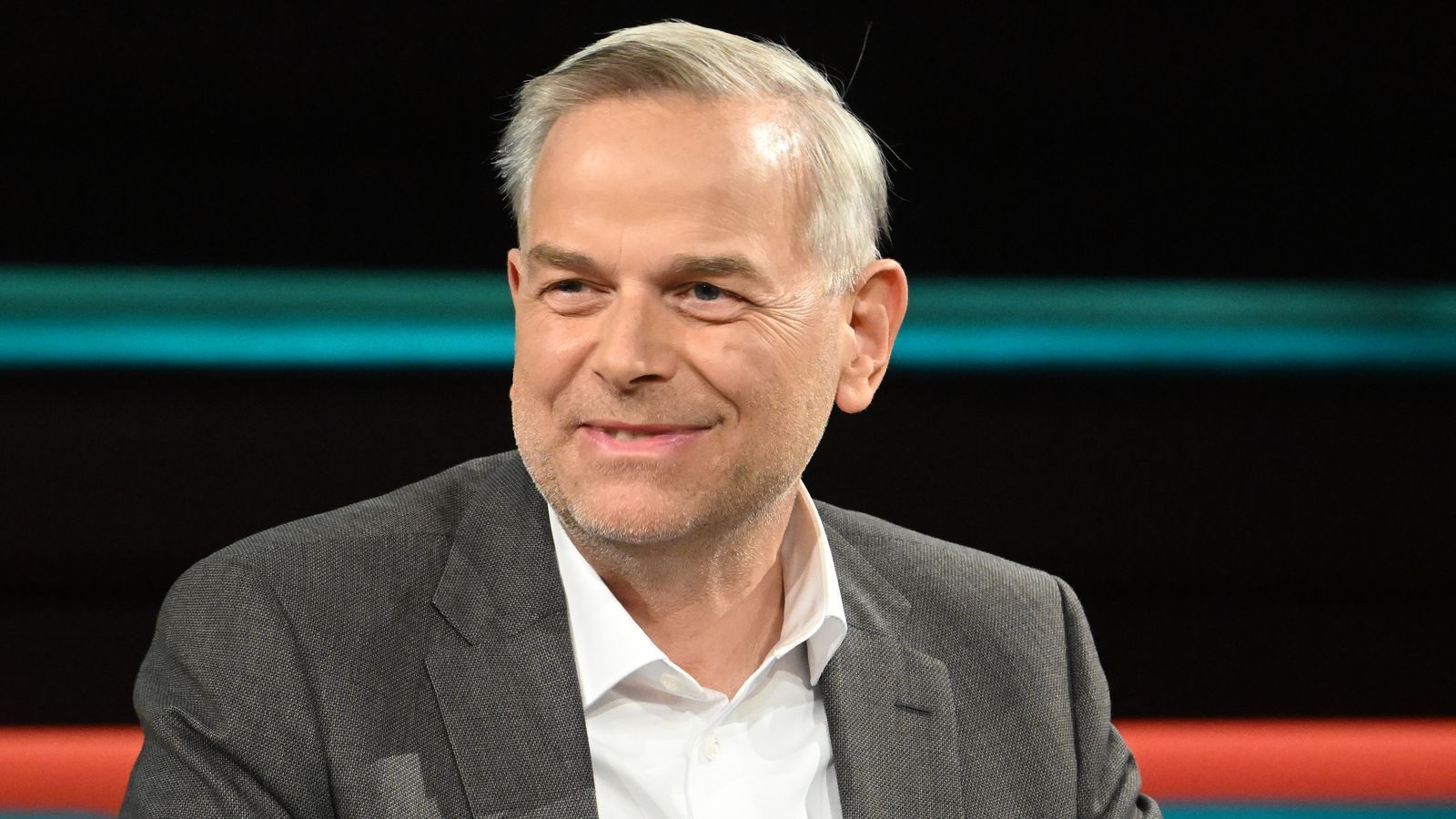 Lanz fragte Leif-Erik Holm am Mittwochabend, ob er an einer starken Union interessiert sei. Auch die Aussagen des AfD-Mannes über die EU entfachten eine angeregte Diskussion. (Bild: Cornelia Lehmann / ZDF)