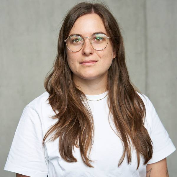 Das Foto zeigt Prof. Dr. Eva Grommes (32). Die hat die Professur für geschlechtersensible Informatik und Ingenieurwissenschaften am Campus Gummersbach der TH Köln übernommen.