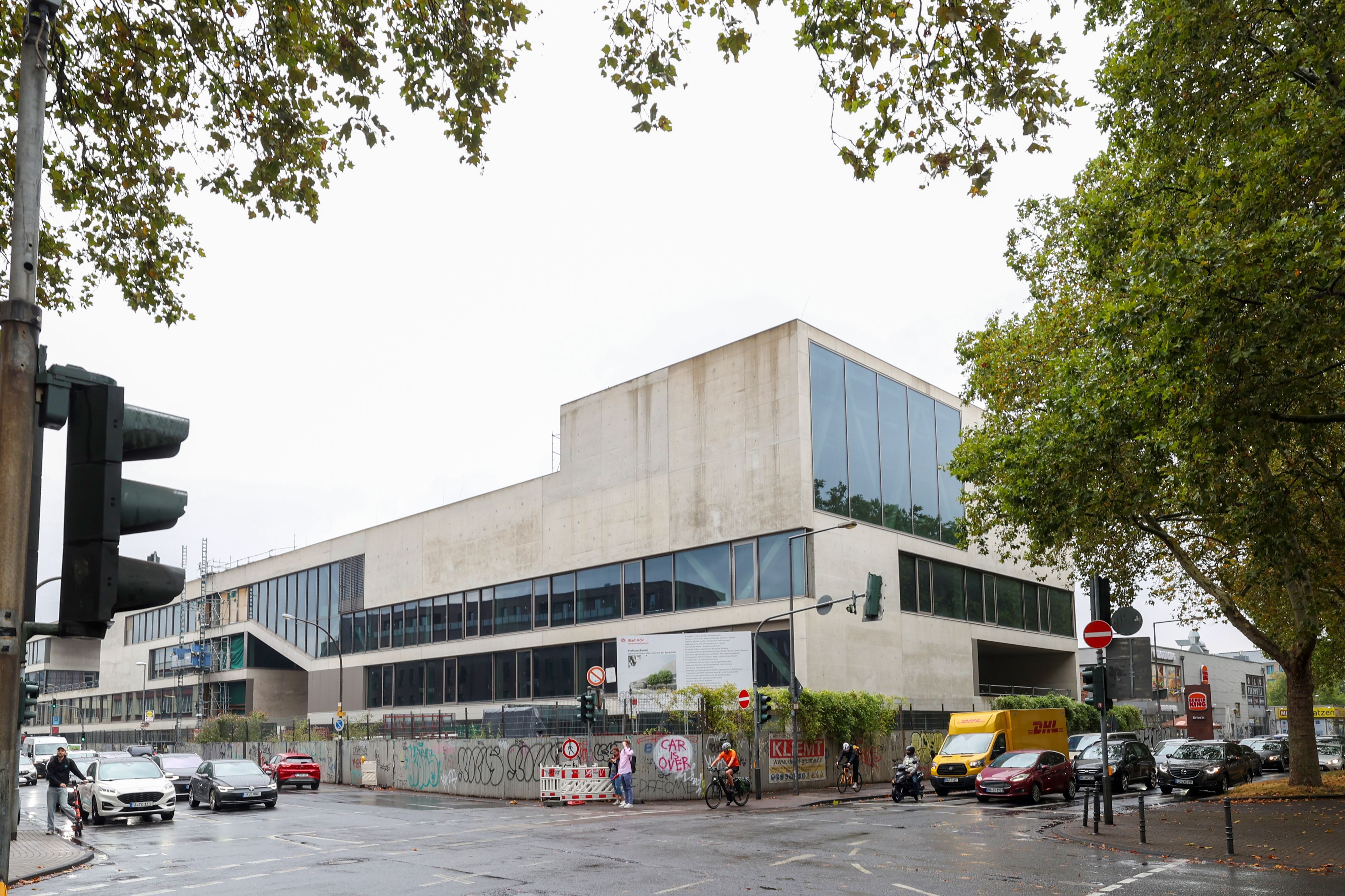 Das Projekt des Neubaus der Heliosschule wurde im Februar erneut zurückgeworfen: Die Stadt Köln hatte den Vertrag mit dem Architekturbüro aufgelöst.