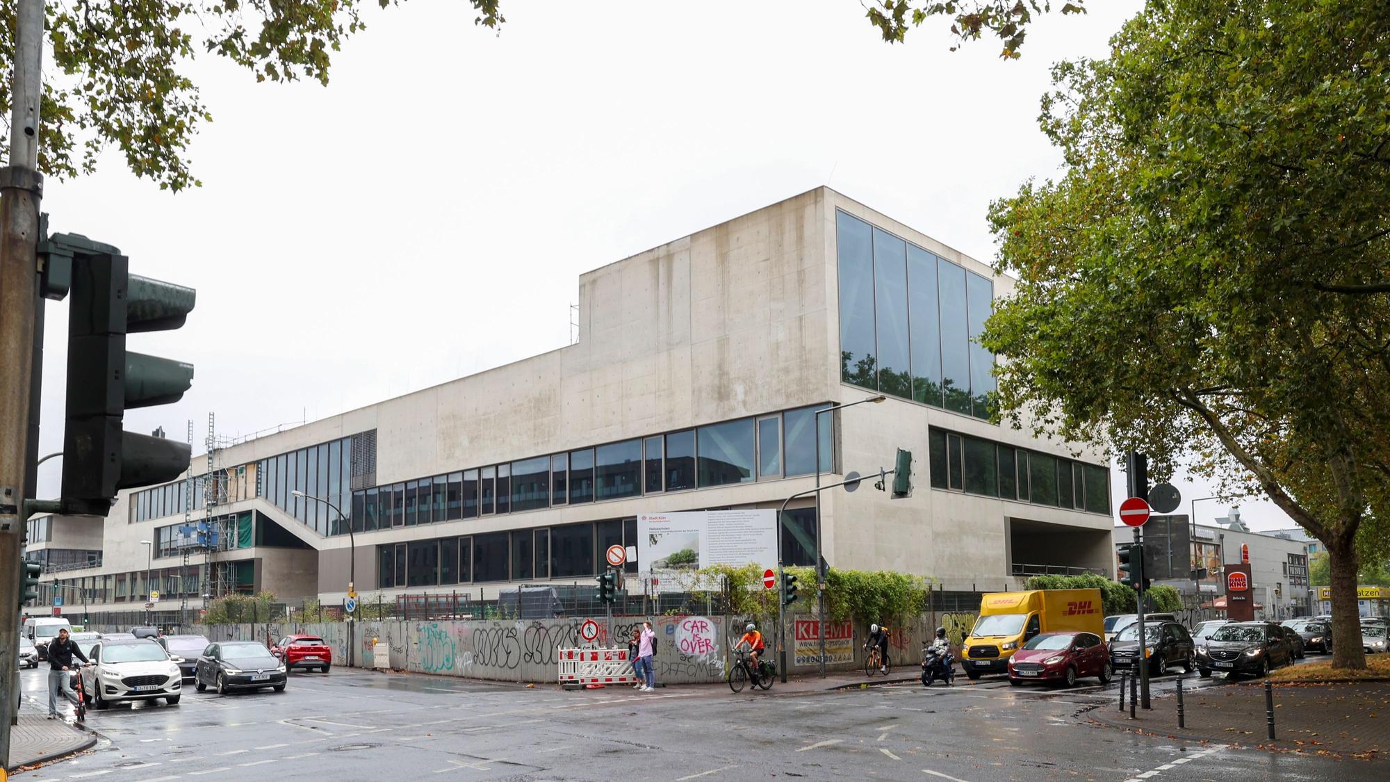 Das Projekt des Neubaus der Heliosschule wurde im Februar erneut zurückgeworfen: Die Stadt Köln hatte den Vertrag mit dem Architekturbüro aufgelöst.