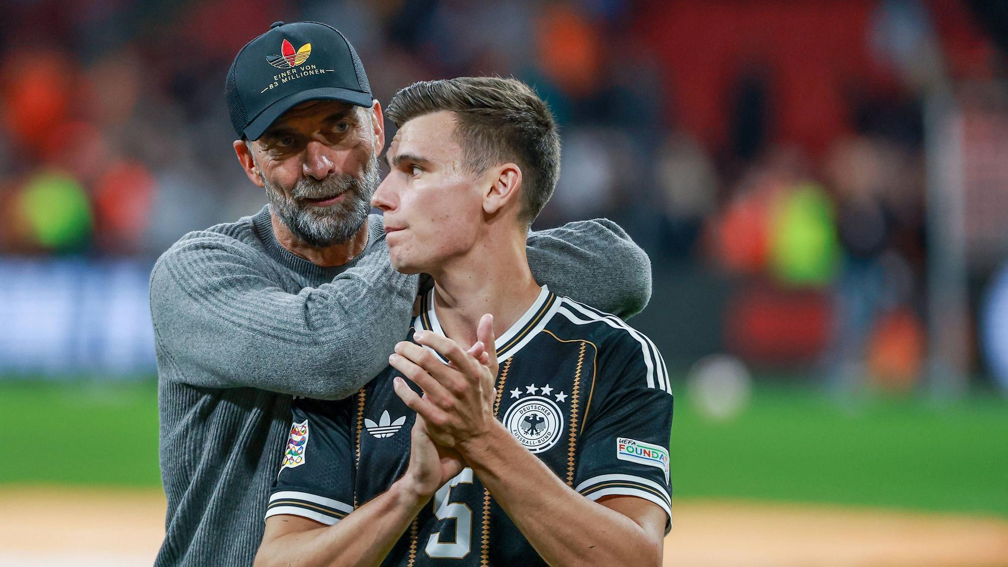 UEFA Nations League - 26/27 - Niederlande - Deutschland am 24.09.2026 in der Johan-Cruyff-Arena in Amsterdam Trainer Jürgen / Juergen / Jurgen Klopp Deutschland und Yannik Engelhardt Deutschland 5 *** UEFA Nations League 26 27 Netherlands vs. Germany on September 24, 2026, at the Johan Cruyff Arena in Amsterdam. Coaches: Jürgen Juergen Jurgen Klopp Germany and Yannik Engelhardt Germany 5 MH