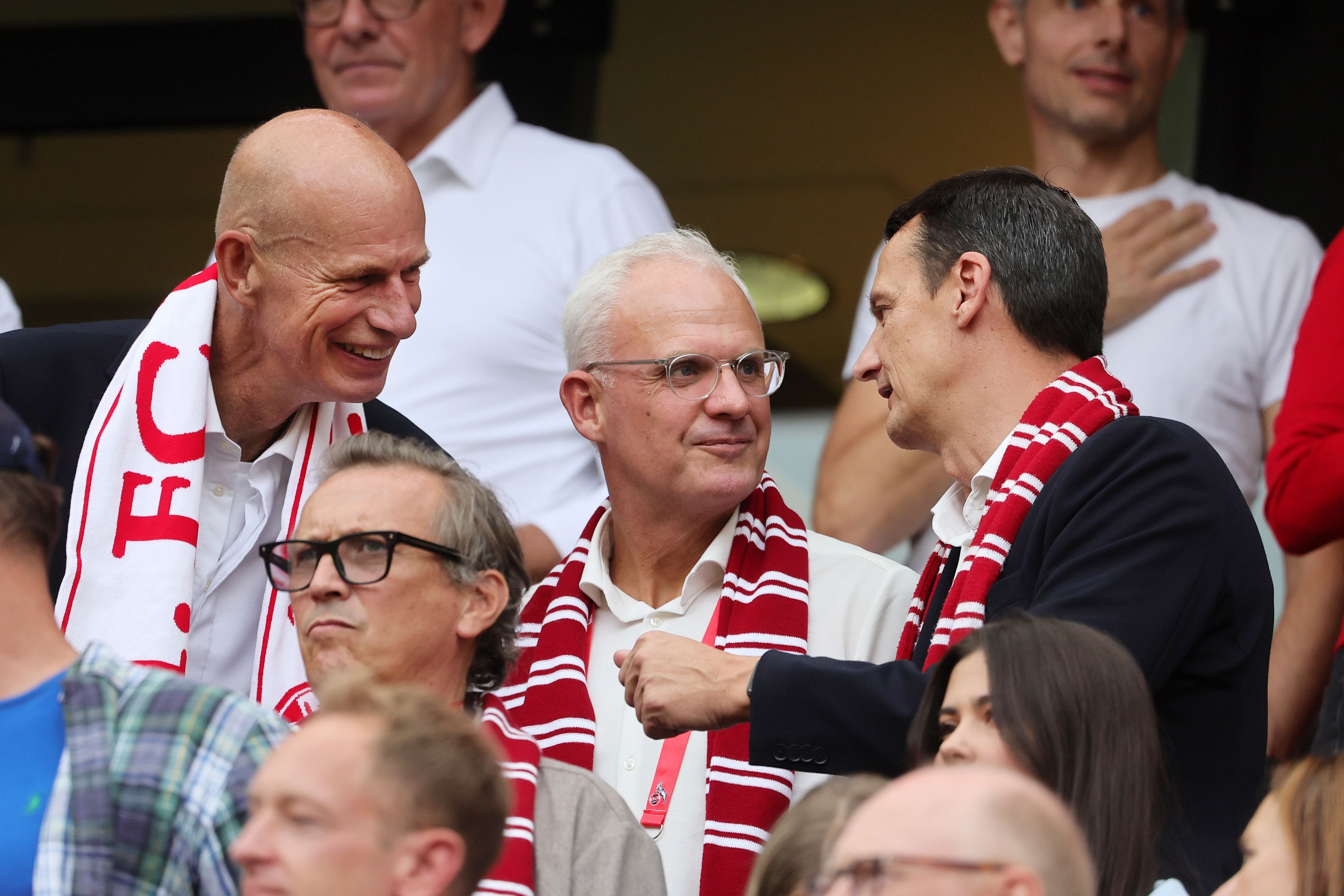 Jörn Stobbe, Jörg Alvermann und Ulf Sobek beim Spiel gegen Bremen.