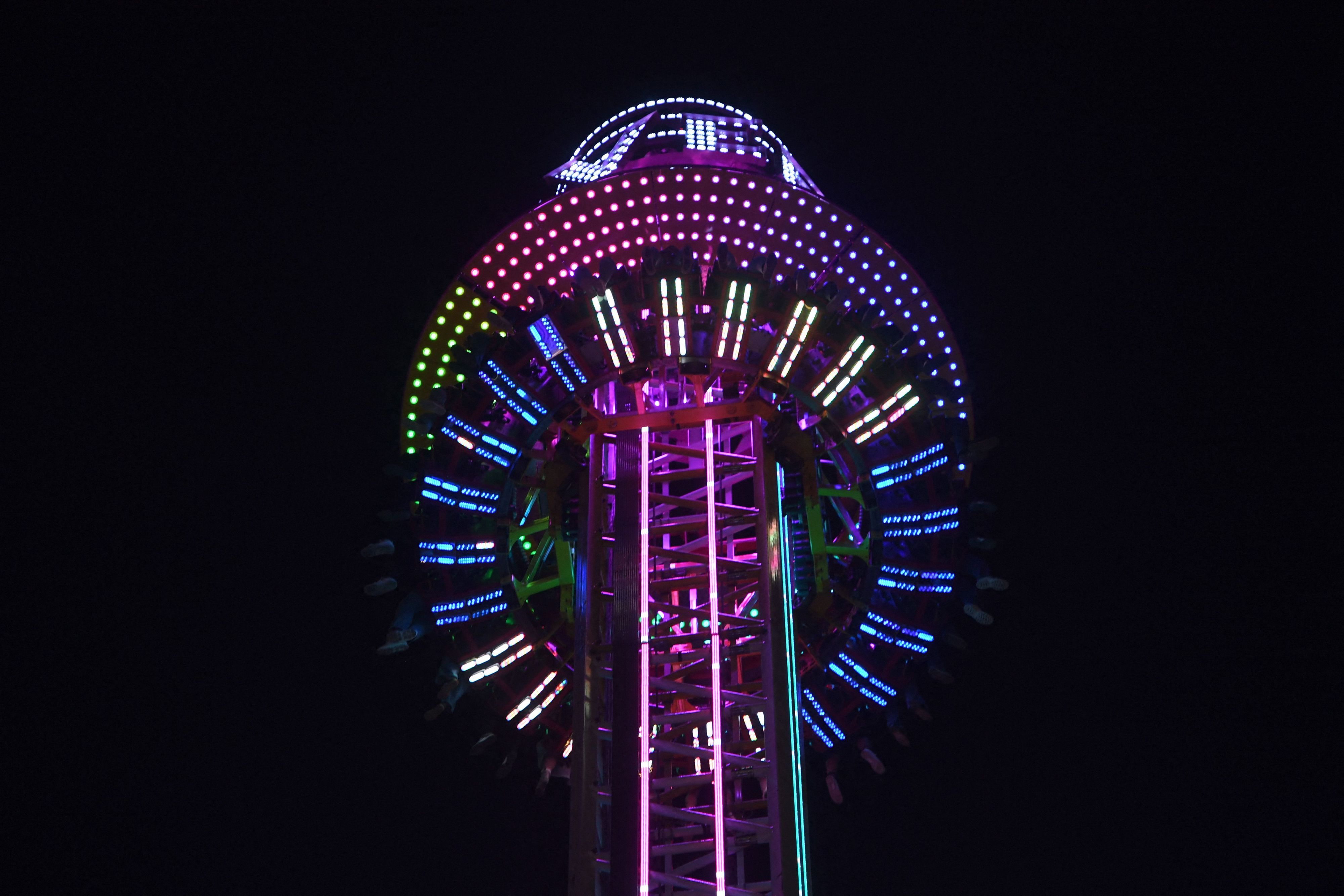 Nach dem tödlichen Unfall auf dem Münchner Oktoberfest ist der Freifall-Turm «Hangover» wieder in Betrieb.