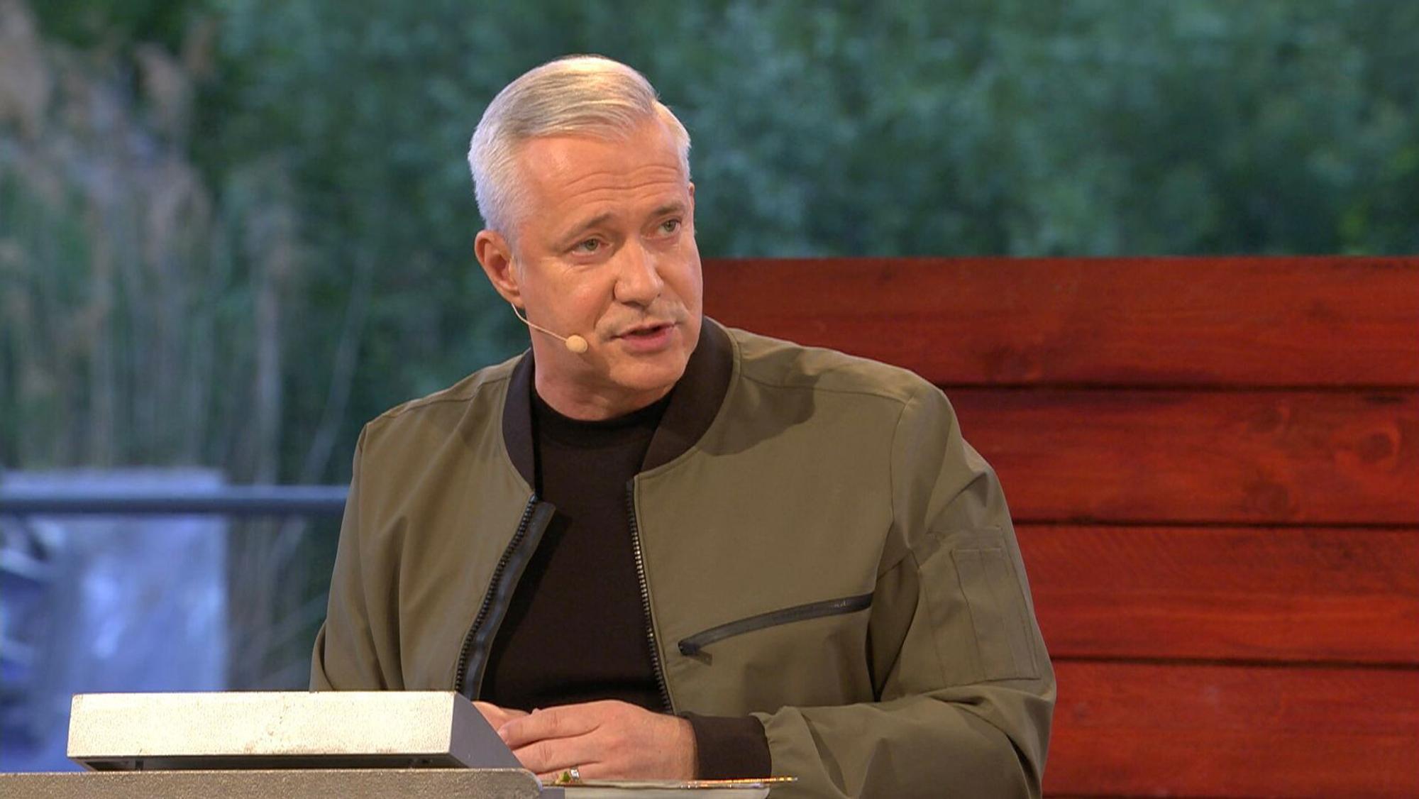 Alexander Herrmann war der Lavendel-Duft bei Köppens Speise zu viel: „Das riecht wie 'Laura, ich möcht dein Badewasser schlürfen'“, sagte er. (Bild: RTL)