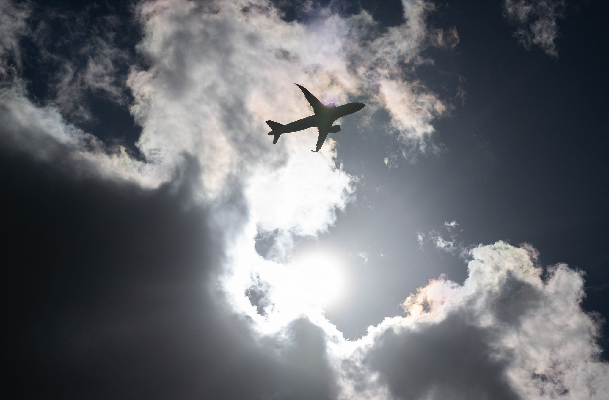 Lufthansa-Flug wegen brennender Powerbank umgeleitet