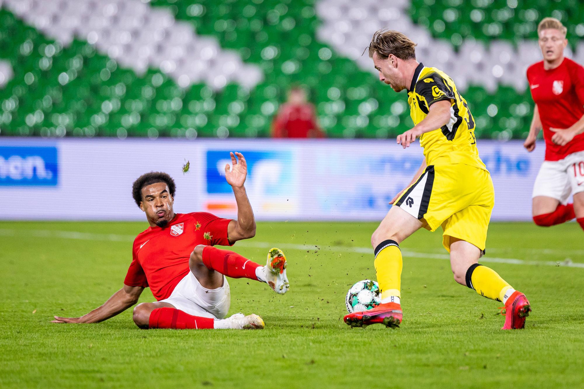 L-R Eric Voufack TSV Havelse, 19, Jannik Mause SC Fortuna Koeln, 37 GER, TSV Havelse vs. SC Fortuna Koeln, Fussball, 3. Liga, 7. Spieltag, Spielzeit 2026/2027, 25.09.2026 DFL Regulations prohibit any use of photographers as image sequences and/or quasi-video. GER, TSV Havelse vs. SC Fortuna Koeln, Fussball, 3. Liga, 7. Spieltag, Spielzeit 2026/2027, 25.09.2026 Hannover *** L R Eric Voufack, TSV Havelse, 19 Jannik Mause, SC Fortuna Cologne, 37 GER TSV Havelse vs. SC Fortuna Cologne, Soccer, 3rd Division, Matchday 7, 20262027 season, September 25, 2026 DFL regulations prohibit any use of photographers to create image sequences and/or quasi-video content GER, TSV Havelse vs. SC Fortuna Cologne, Soccer, 3rd Division, Matchday 7, 20262027 season, September 25, 2026, Hanover Copyright: xEibner-Pressefoto/JanxRollingerx EP_JSK