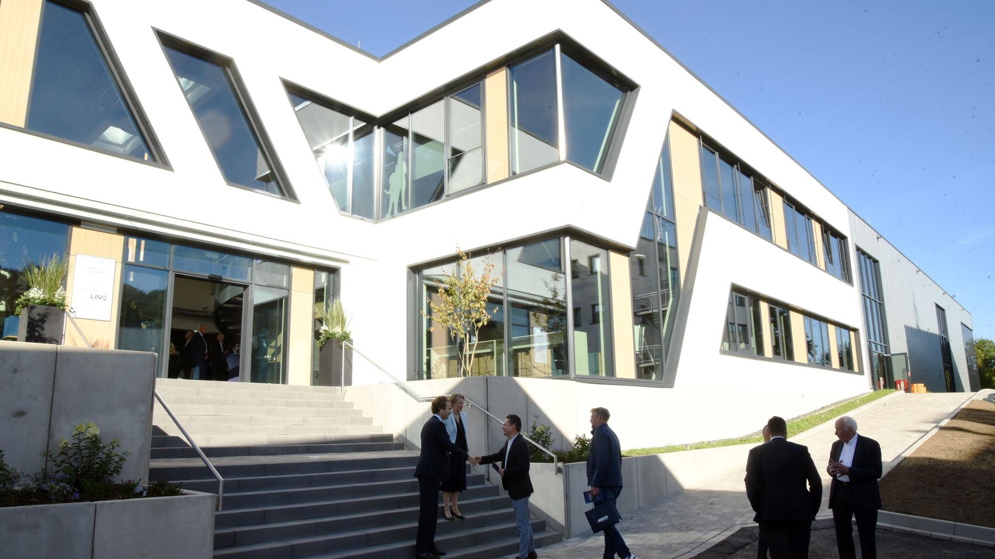 Ein modernes Gebäude.