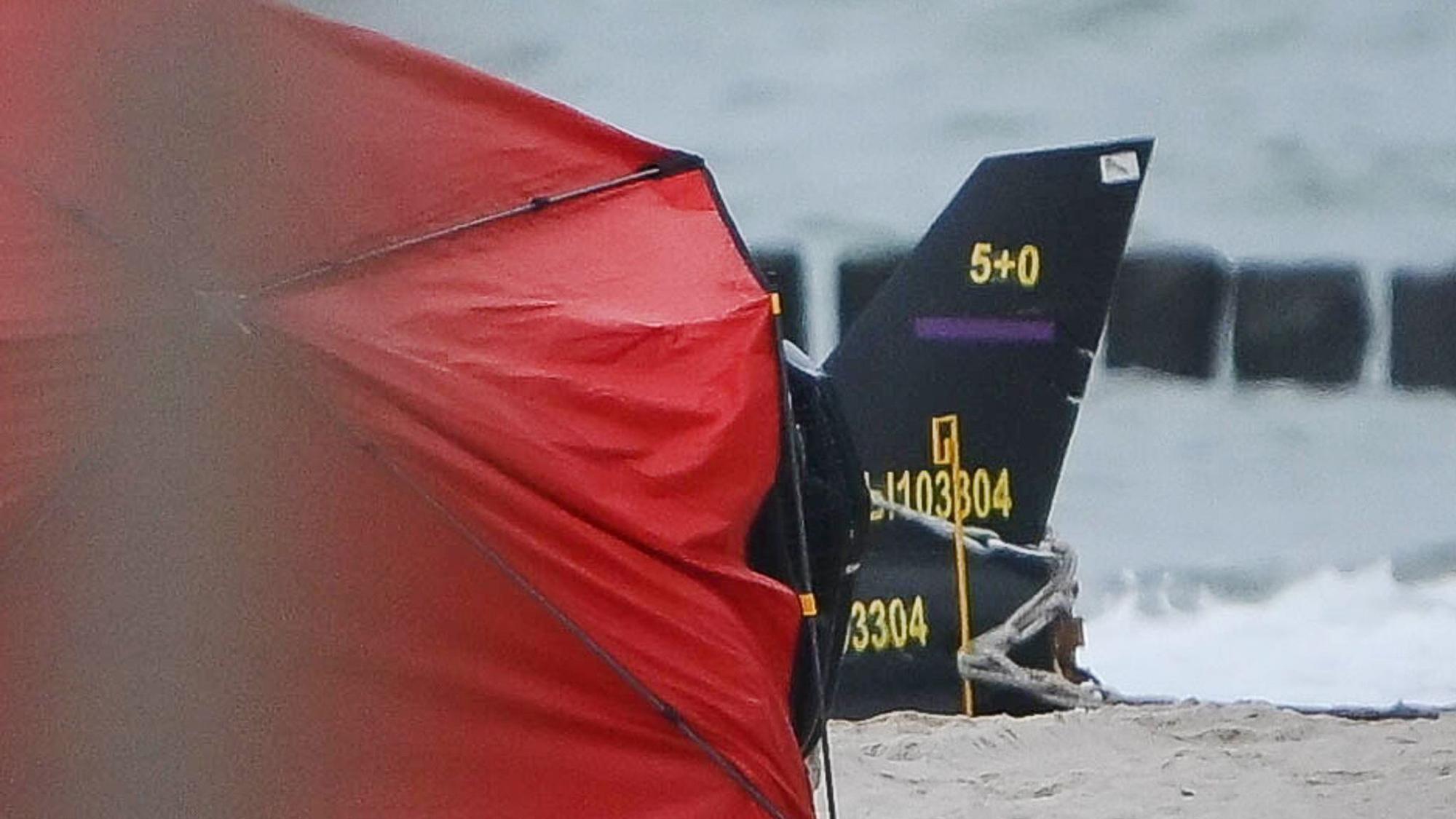 Eine Militärdrohne am Strand von Rusinowo