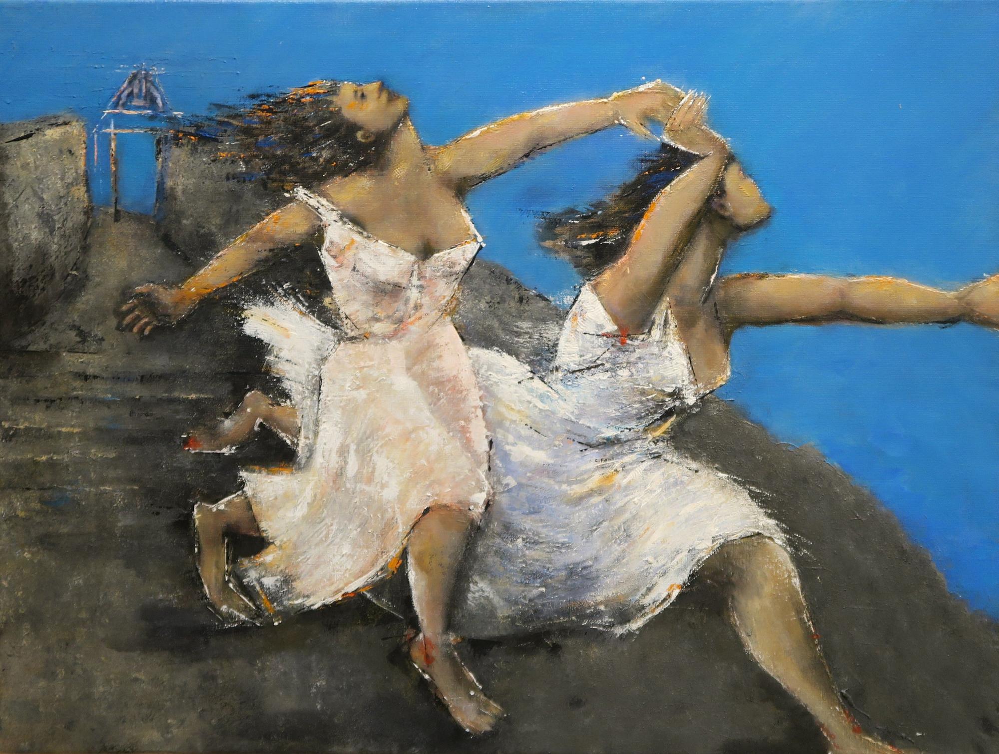 Die Powerfrauen Kassandra und Klytämnestra laufen zum Strand.