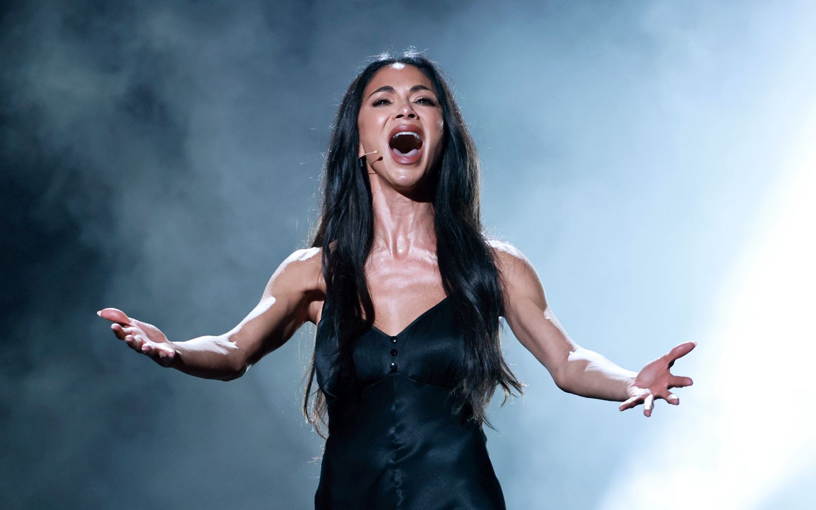 Nicole Scherzinger, hier bei einem Auftritt 2025 in New York, hat sich vor ihrem Konzert in Düsseldorf schwere Verbrühungen zugezogen. (Bild: 2025 Getty Images/Theo Wargo)