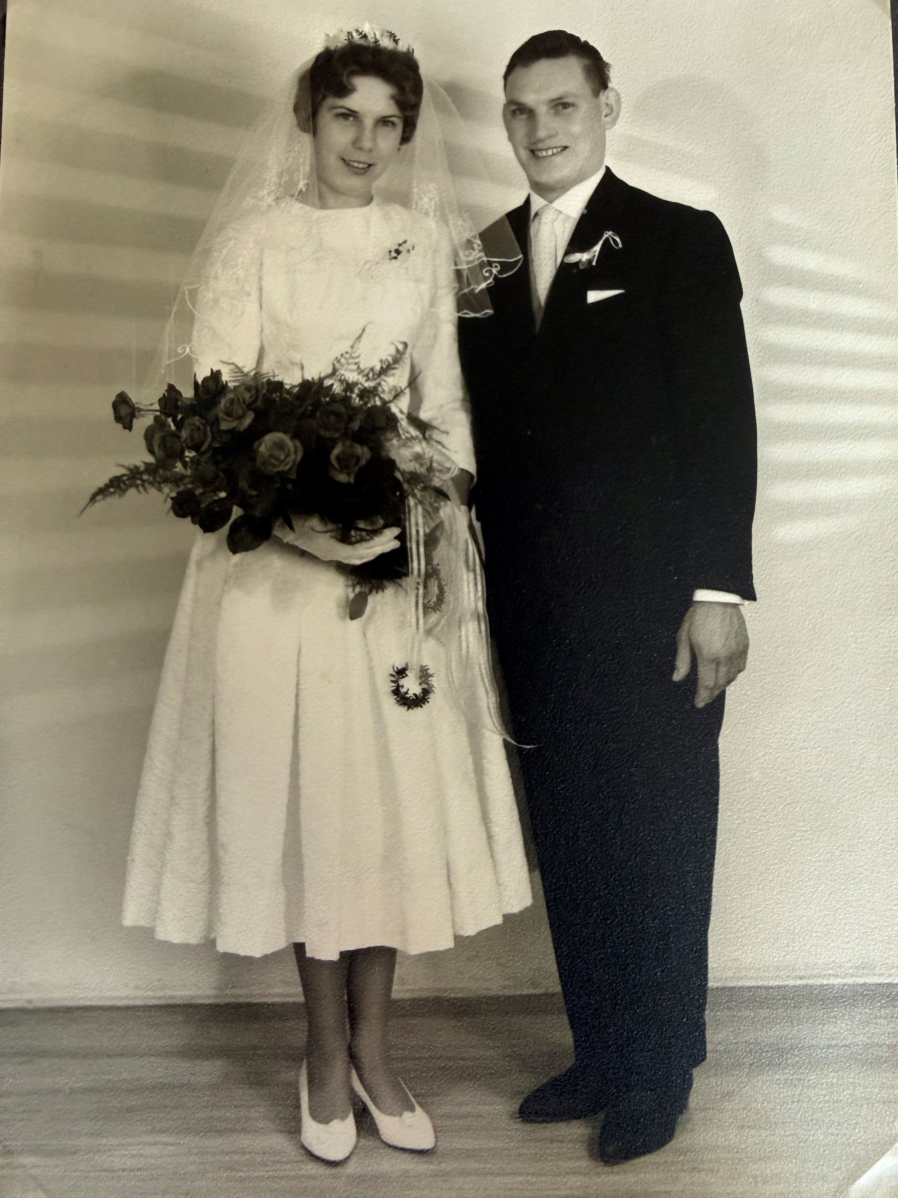 Das Foto von Brigitte und Ewald Prill an ihrem Hochzeitstag am 30. September 1961.