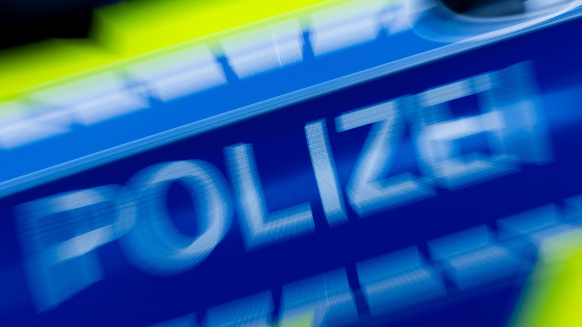 Ein 82-Jähriger ist in Bedburg leblos in seinem Haus gefunden worden - nun ermittelt eine Mordkommission. (Symbolfoto)