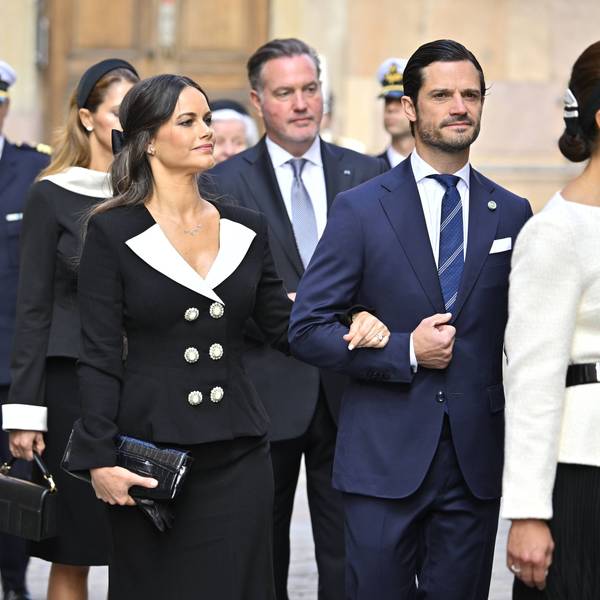 Kronprinzessin Victoria, Prinz Daniel, Prinz Carl Philip, Prinzessin Sofia, Prinzessin Madeleine und Christopher O’Neill treffen anlässlich der Parlamentseröffnung zum traditionellen Gottesdienst in der Stockholmer Storkyrkan ein.