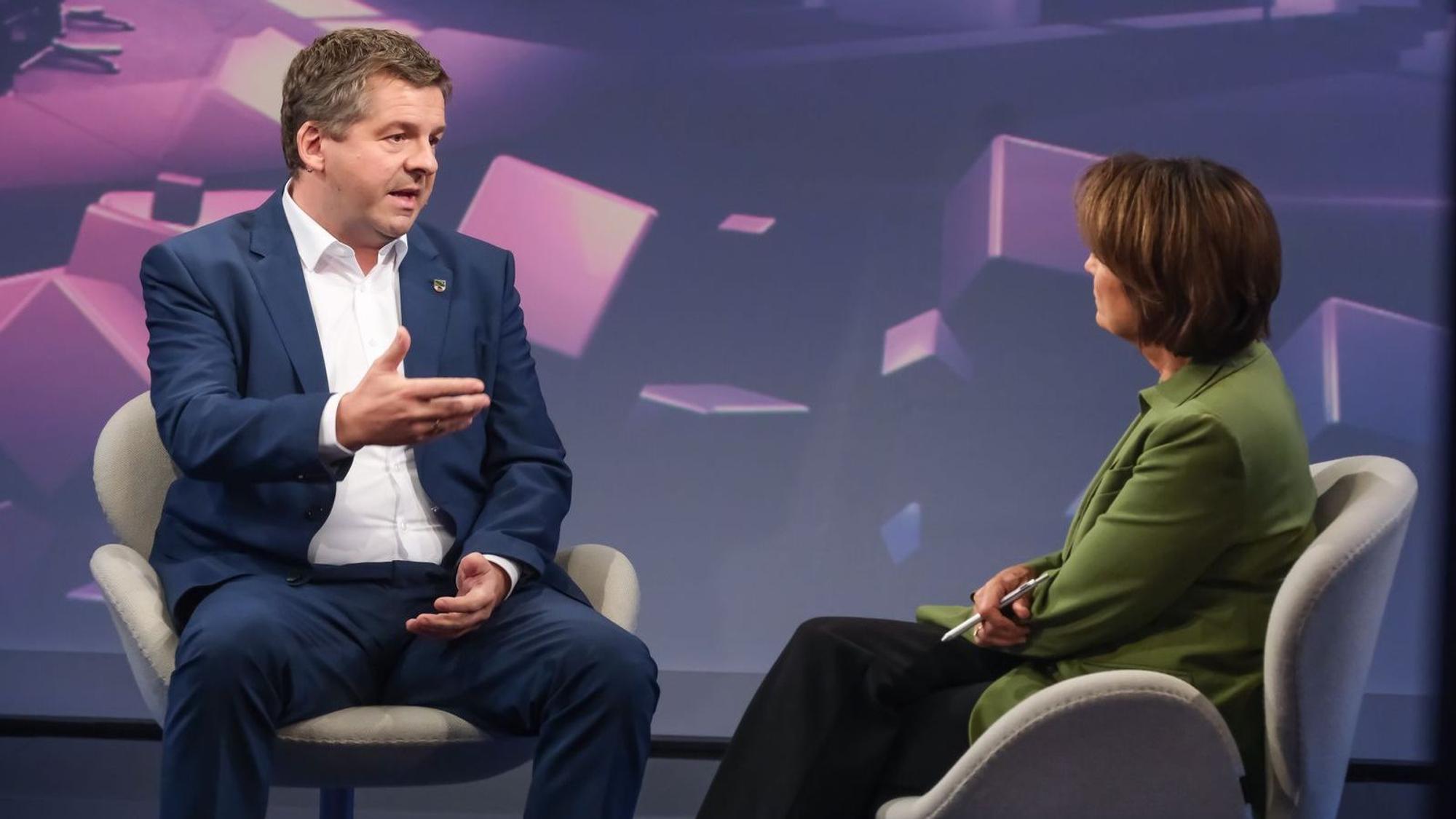 Sachsen-Anhalts Ministerpräsident Sven Schulze ließ sich in der ARD-Talkshow „Maischberger“ nicht von der AfD ködern. (Bild: WDR/Oliver Ziebe)