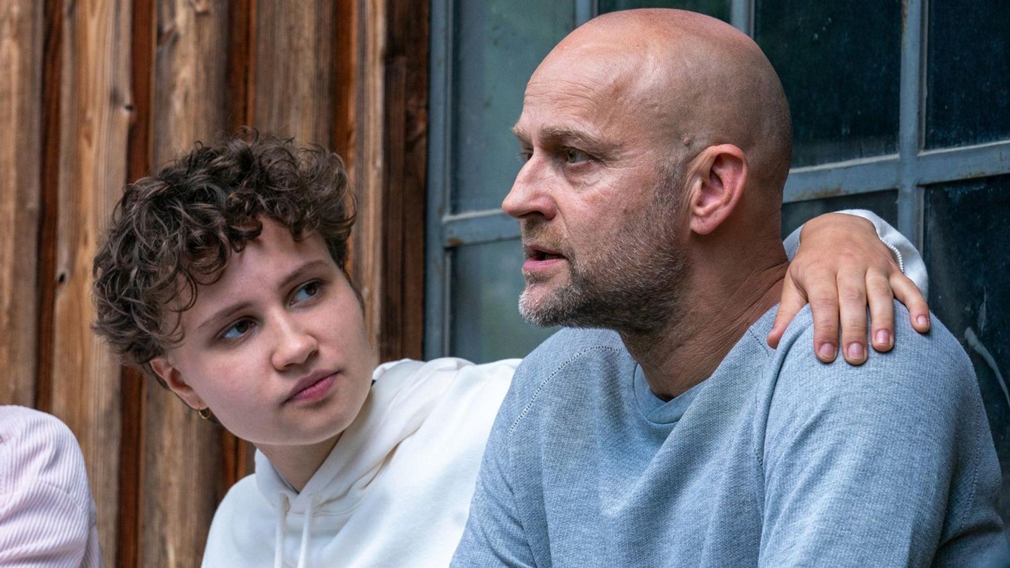 Luna Jordan spielte in „Jenseits der Spree“ die Serien-Tochter von Hauptdarsteller Jürgen Vogel. (Bild: ZDF/Oliver Feist)