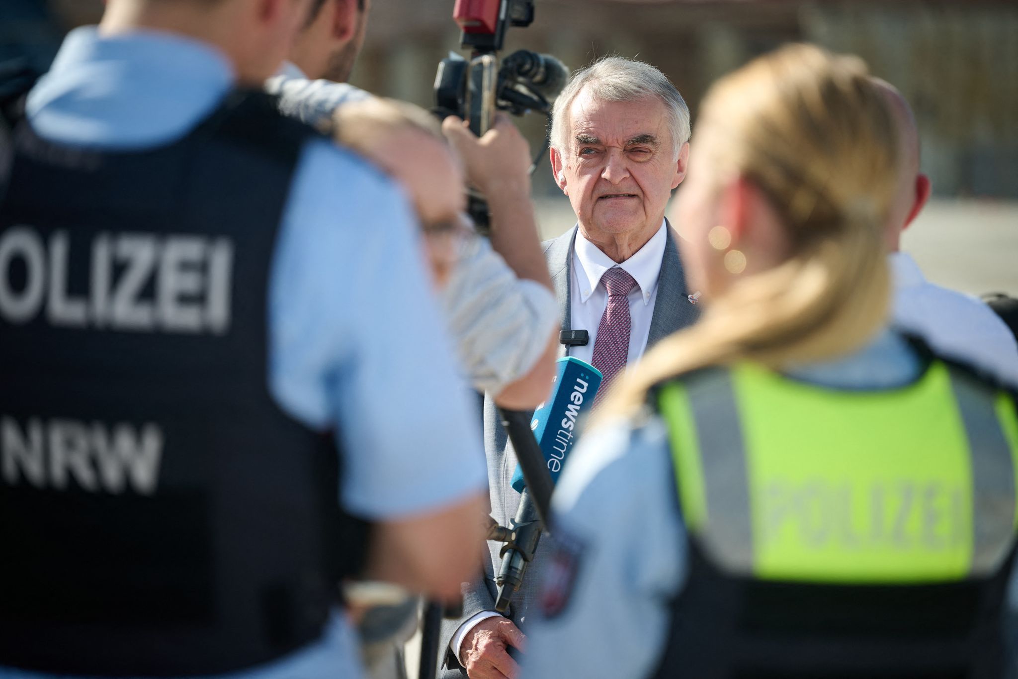 Groß angelegte Razzia gegen Geldwäscher und "Hells Angels"