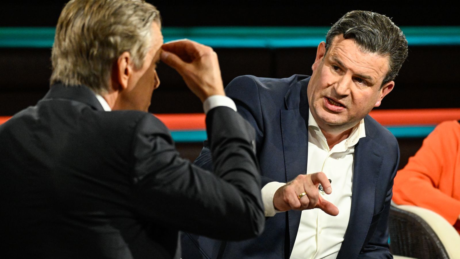 Bei „Markus Lanz“ redete sich SPD-Politiker Hubertus Heil um Kopf und Kragen, als es um sein Interesse am SPD-Parteivorsitz ging.  (Bild: ZDF / Markus Hertrich)
