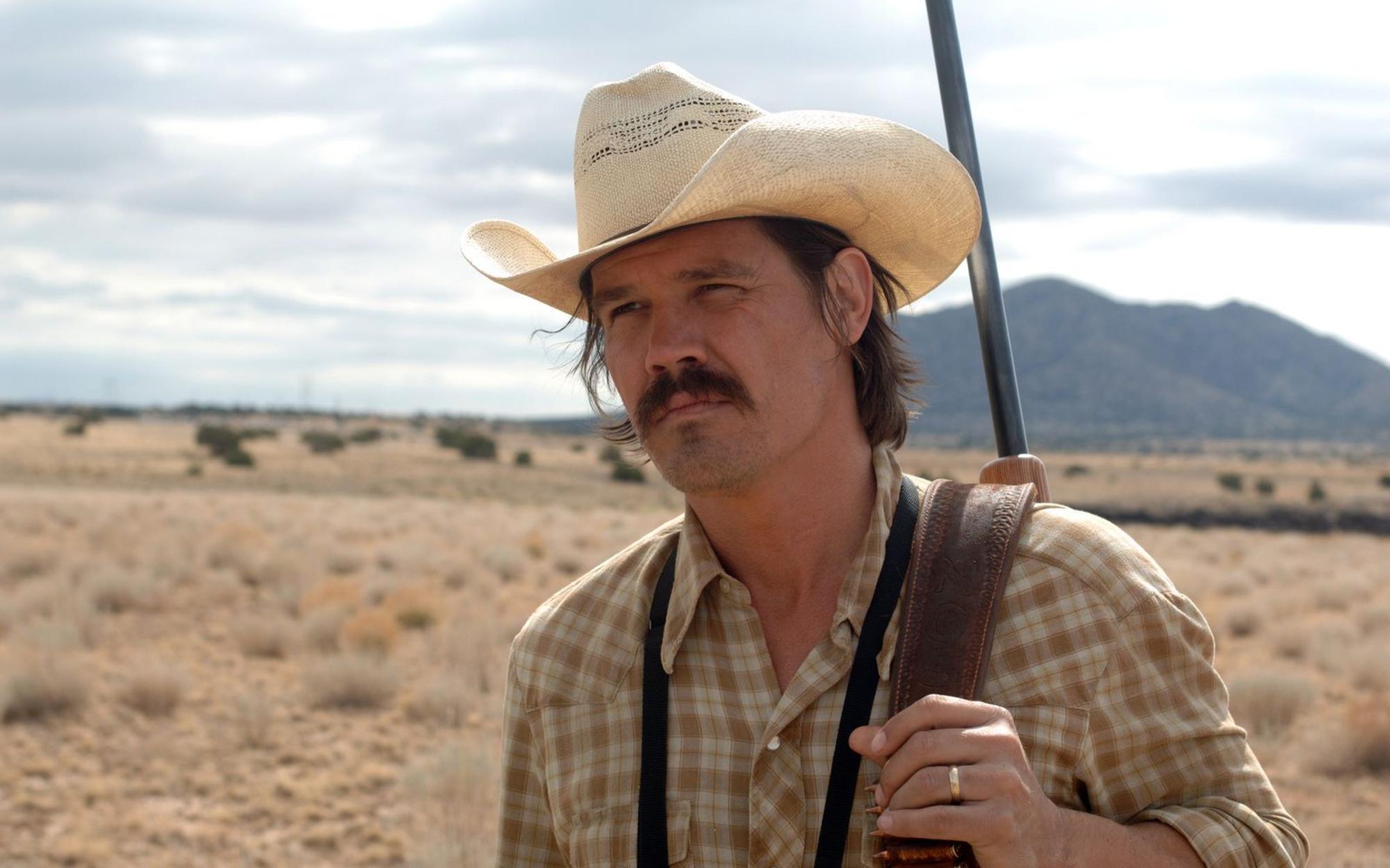 Lewelyn Moss (Josh Brolin) hat nicht mit der Brutalität des Mörders Anton Chigurh gerechnet. (Bild: ZDF/Richard Foreman, Jr.)