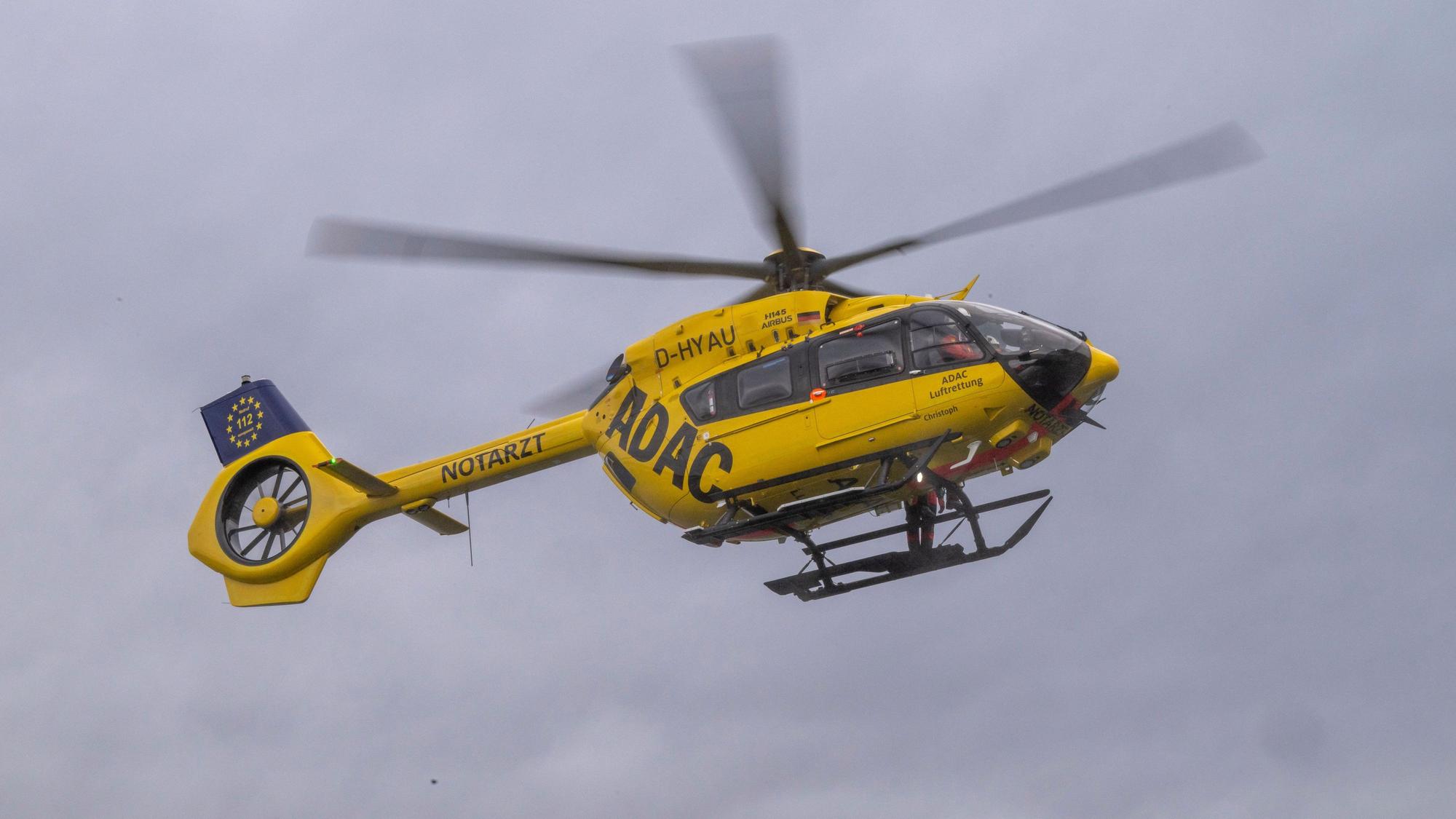 Bei einem schweren Unfall in Pulheim am Freitagmorgen (2. Oktober 2026) ist auch ein Rettungshubschrauber im Einsatz (Symbolfoto).