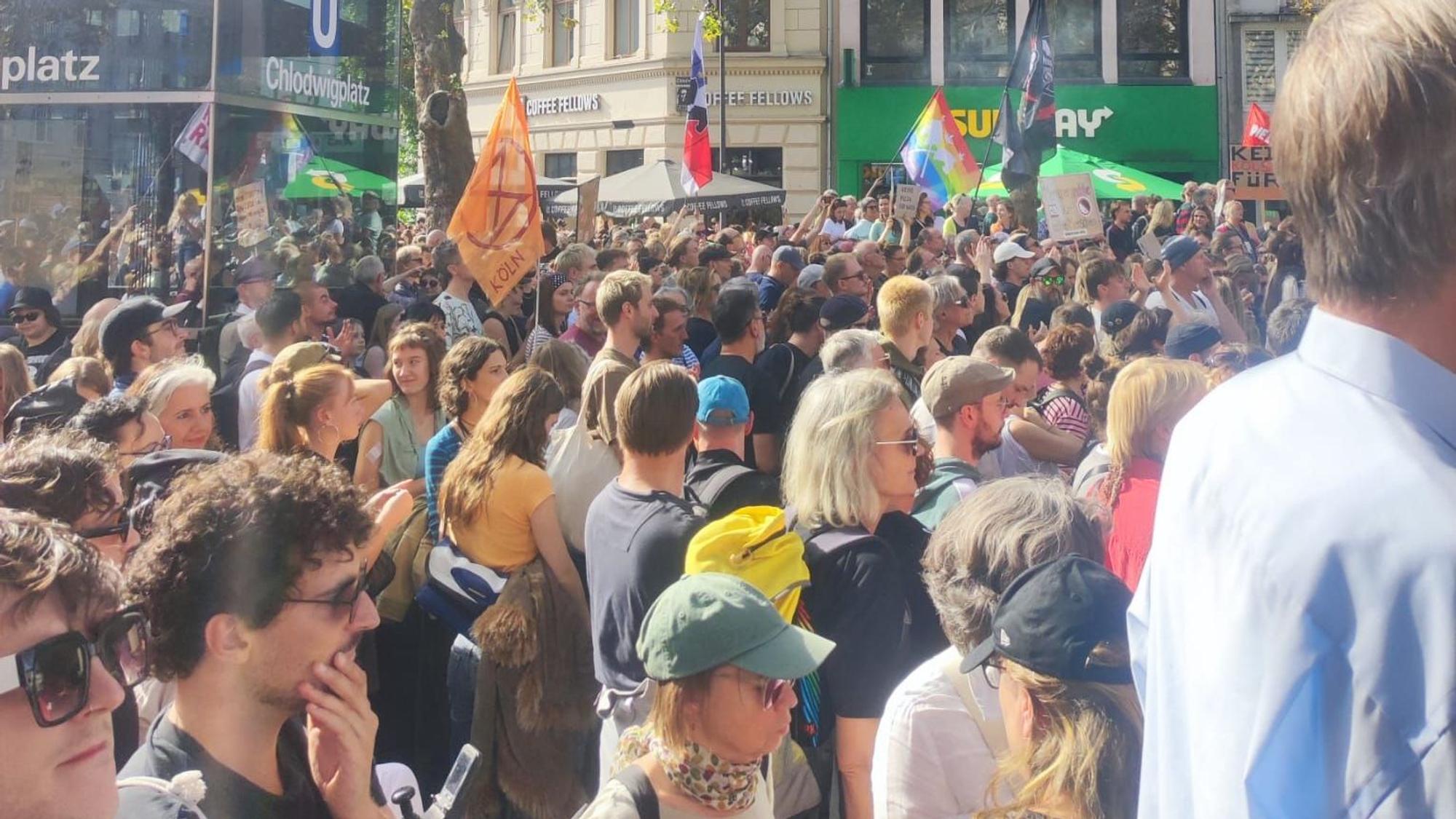 Demo auf dem Chlodwigplatz in Köln.