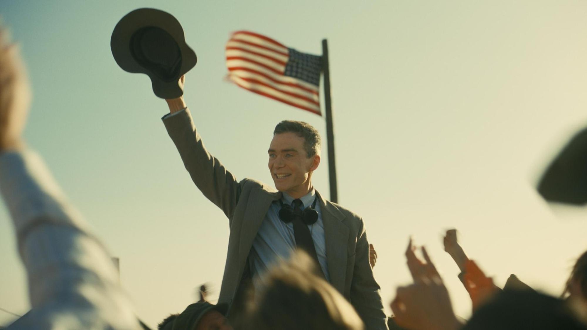 Ein Genie, das nicht weniger als das Schicksal der Menschheit in der Hand hält: der Physiker J. Robert Oppenheimer (Cillian Murphy). (Bild: 2023 Universal Studios)