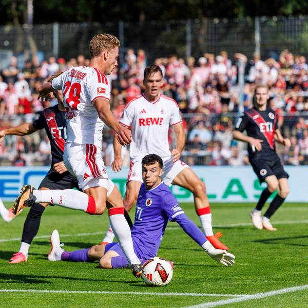 Sebastian Sebulonsen vom 1. FC Köln beim Testspiel gegen Viktoria Köln.