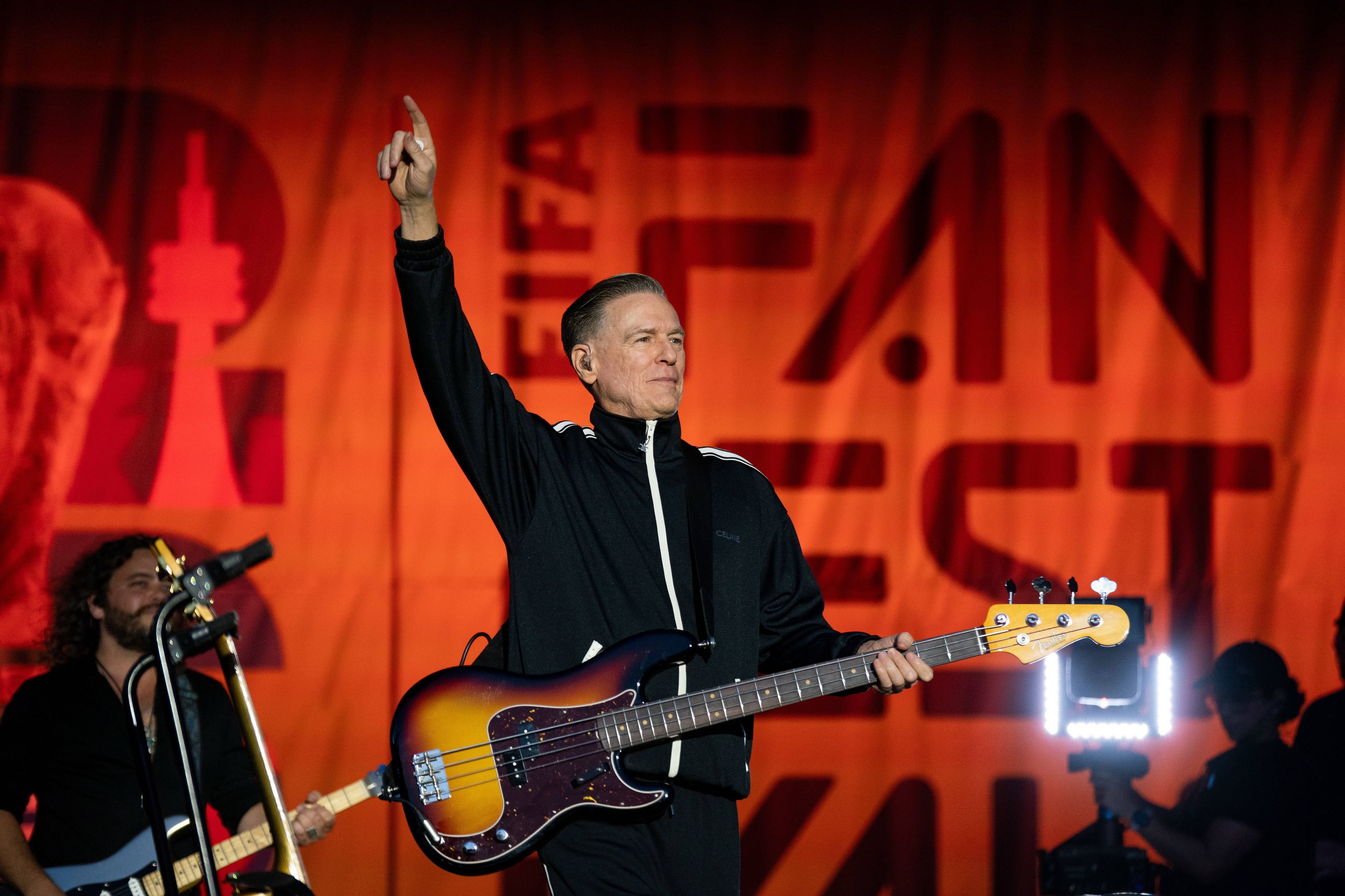 June 10, 2026, Toronto, On, Canada: Bryan Adams performs at the FIFA World Cup 2026 Countdown Concert at the FIFA Fan Festival in Toronto on Wednesday, June 10, 2026. Toronto Canada PUBLICATIONxINxGERxSUIxAUTxONLY - ZUMAc35_ 20260610_zaf_c35_252 Copyright: xArlynxMcadoreyx
