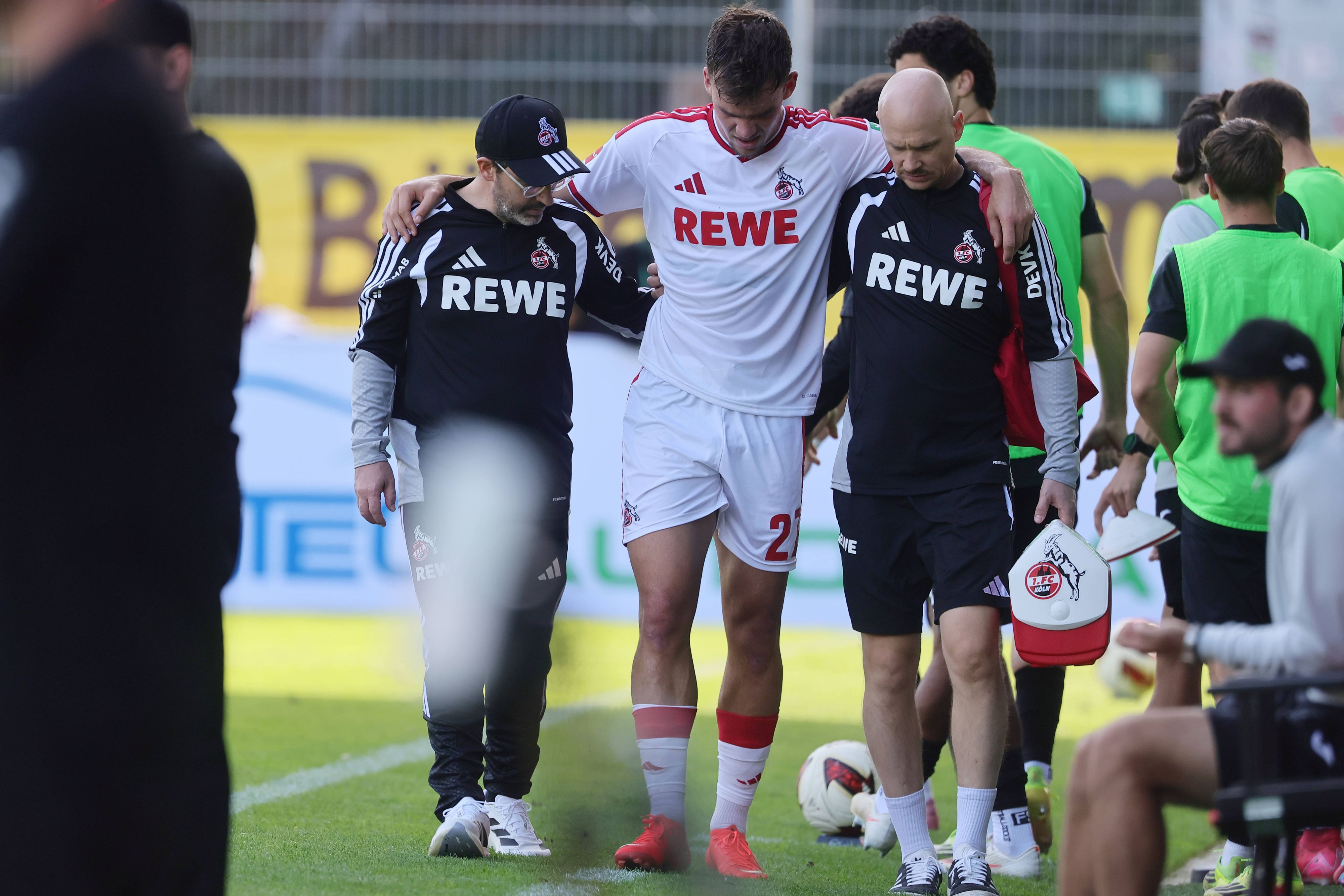 FC-Stürmer Thijs Dallinga wurde am Samstagnachmittag vom Platz geführt. Am Abend folgte die Diagnose Kreuzbandriss.