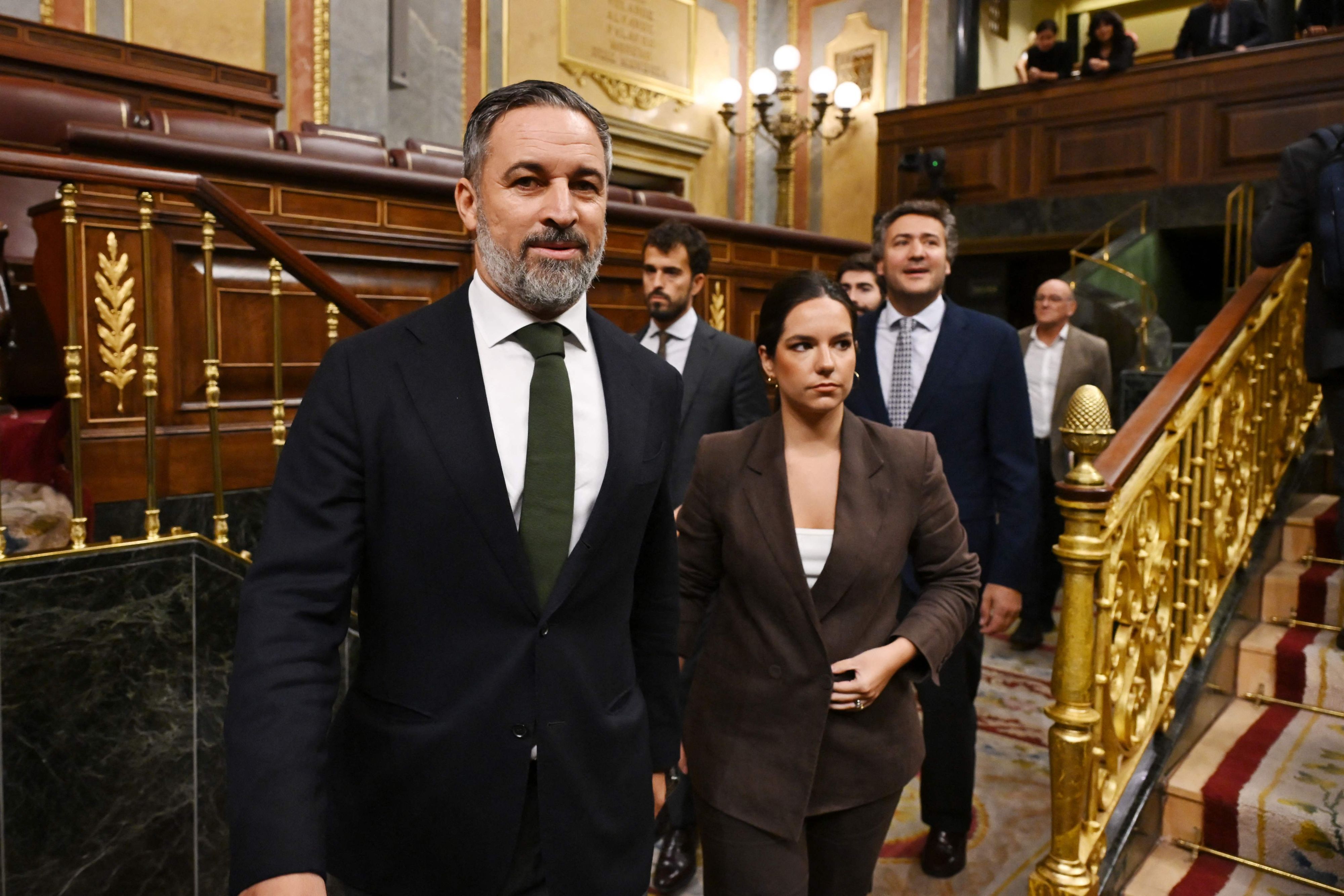 Der Vox-Chef Santiago Abascal nimmt in Madrid an einer Parlamentsabstimmung über zwei umstrittene Maßnahmen der spanischen Regierung zur Wohnungsmarktpolitik teil.