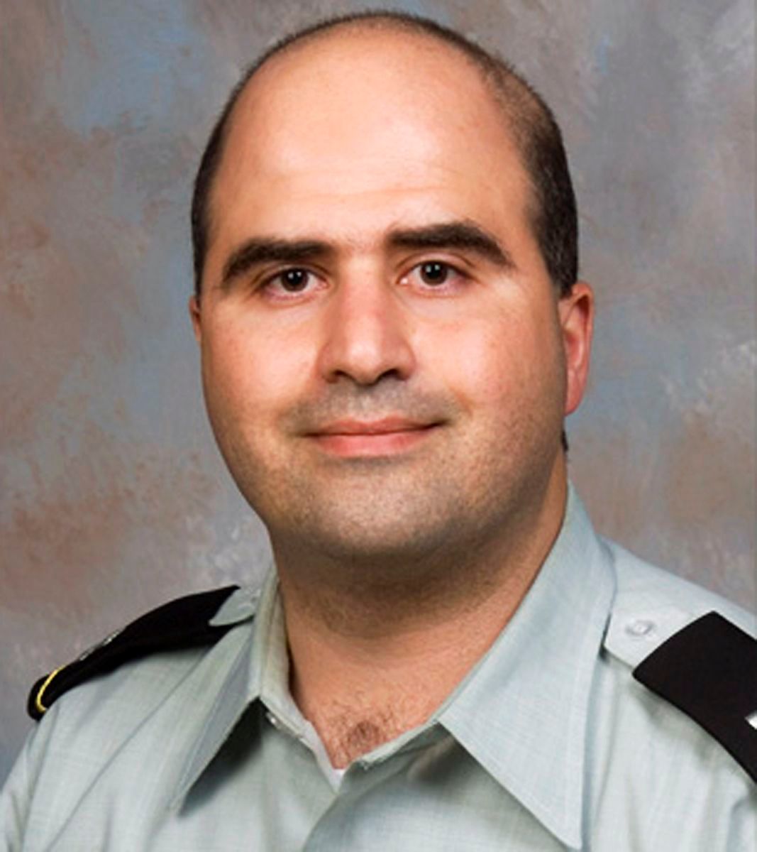 Major Nidal Hasan, ein US-amerikanischer Armeearzt und Psychiater, hat einen Amoklauf auf dem Militärstützpunkt Fort Hood in Texas begangen, bei dem mehrere Menschen starben.