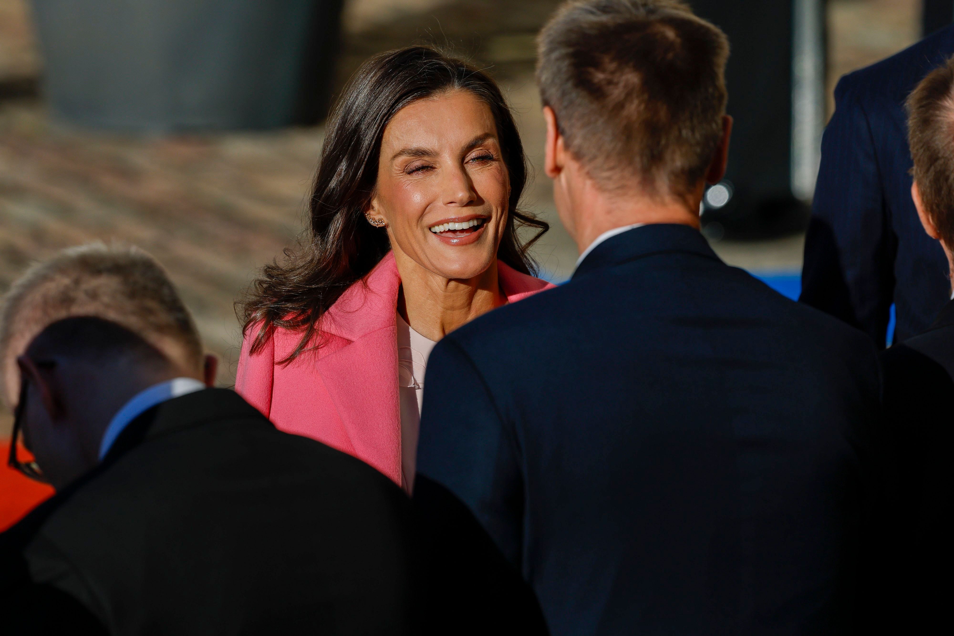 Königin Letizia von Spanien bei ihrer Ankunft im Präsidentenpalast in Helsinki.